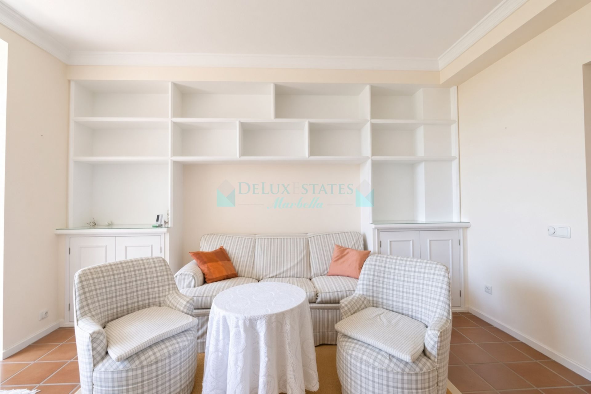 Apartment for sale in Torres de Aloha, Nueva Andalucia