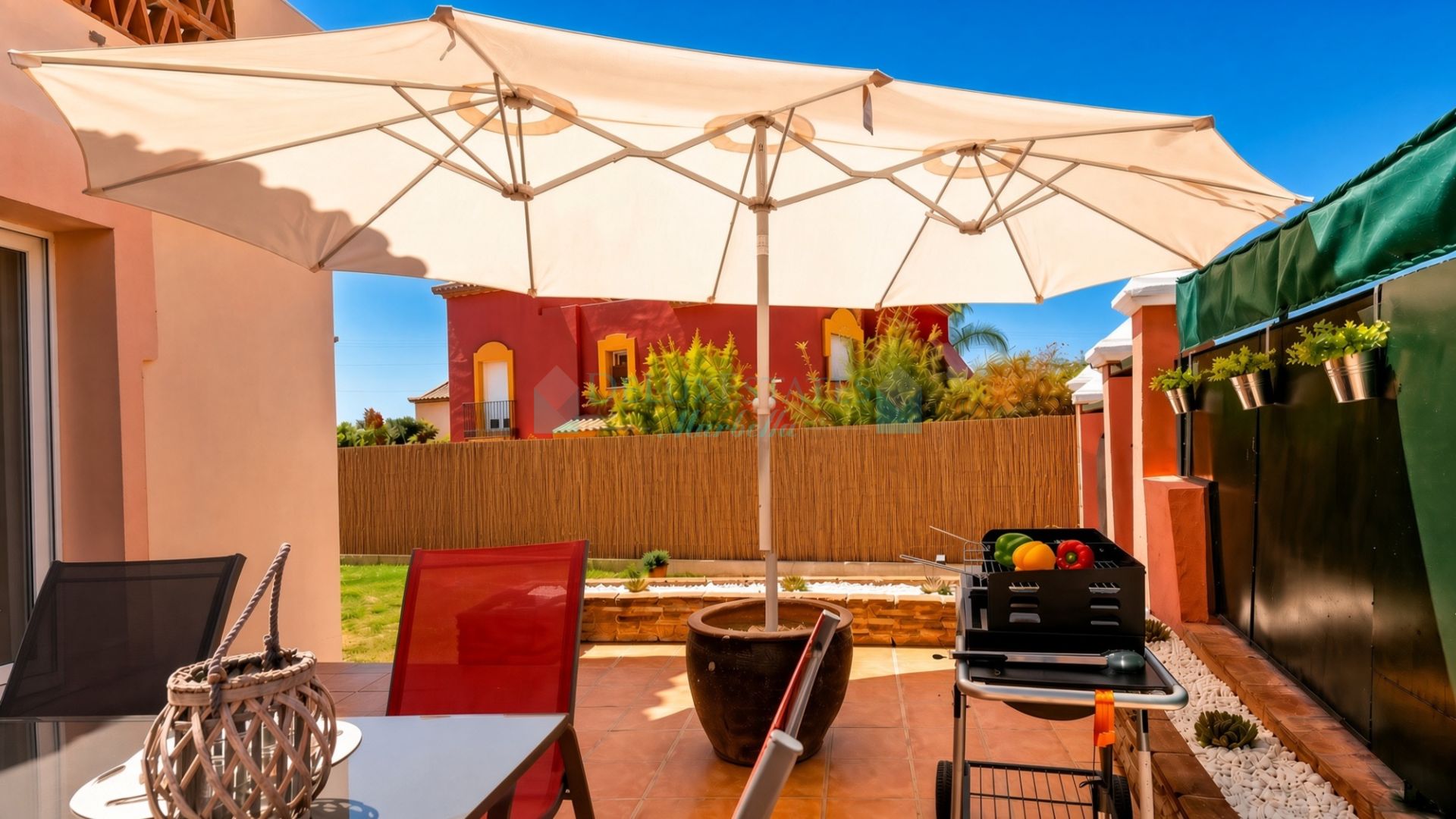 Semi Detached House for sale in Lindasol, Marbella East