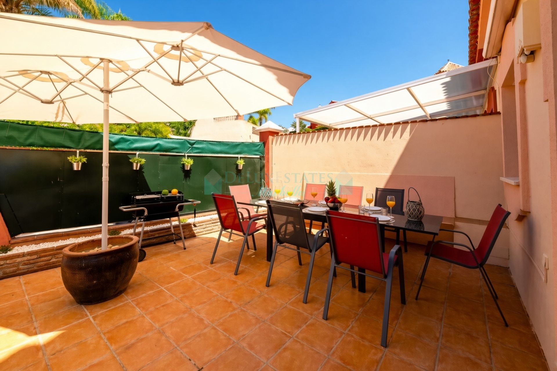 Semi Detached House for sale in Lindasol, Marbella East
