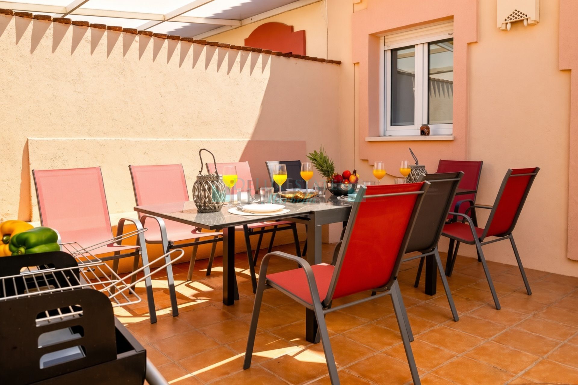 Semi Detached House for sale in Lindasol, Marbella East