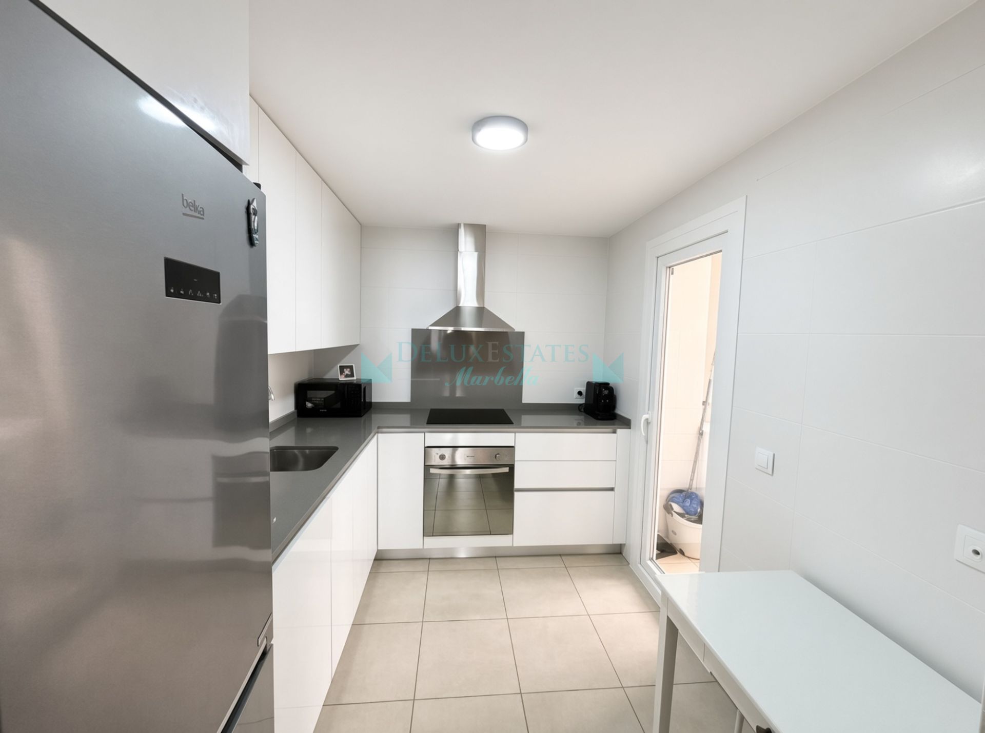 Apartment for sale in La Campana, Nueva Andalucia