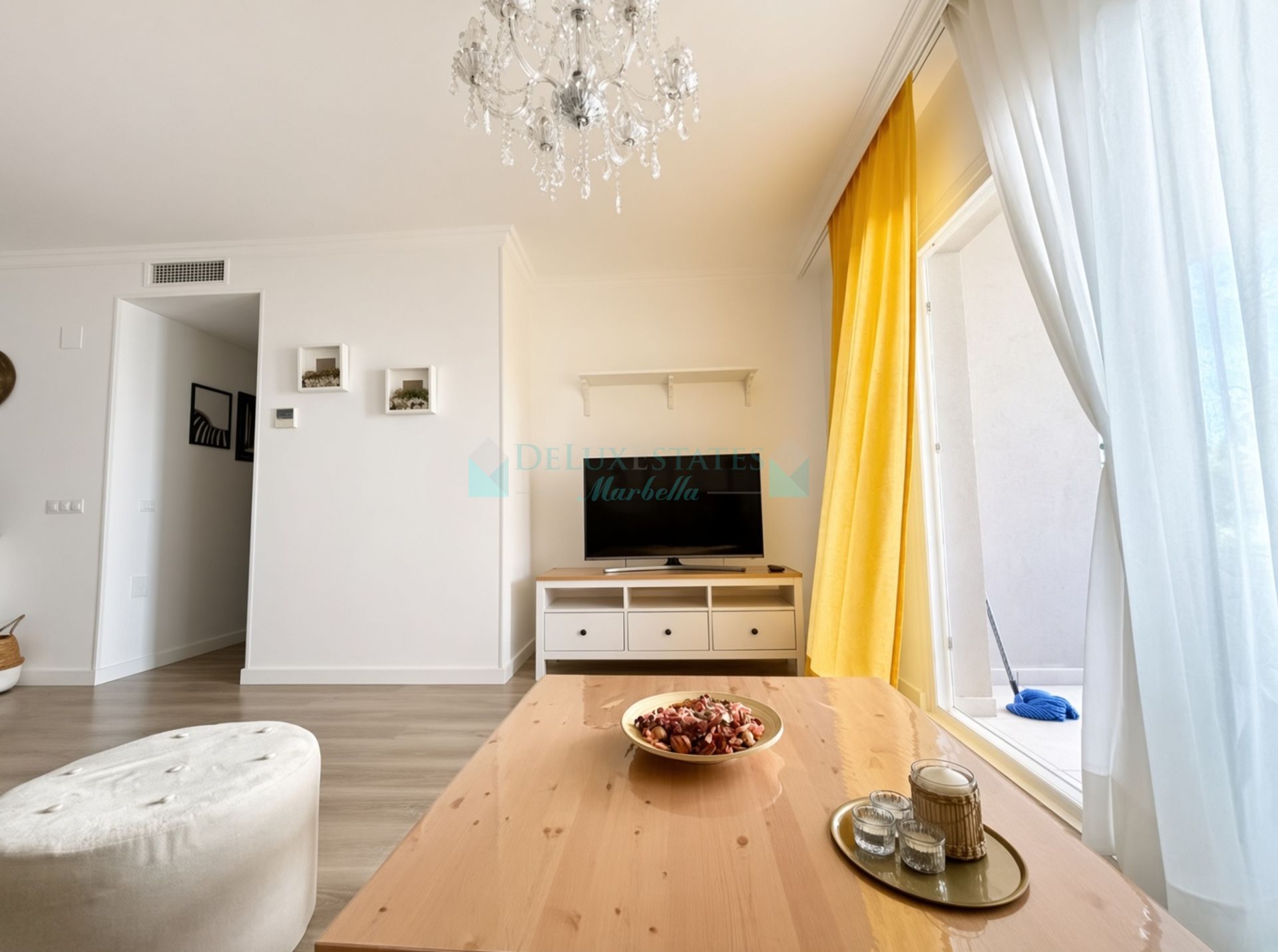 Apartment for sale in La Campana, Nueva Andalucia