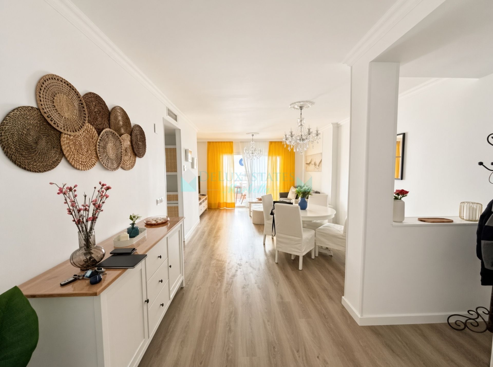 Apartment for sale in La Campana, Nueva Andalucia