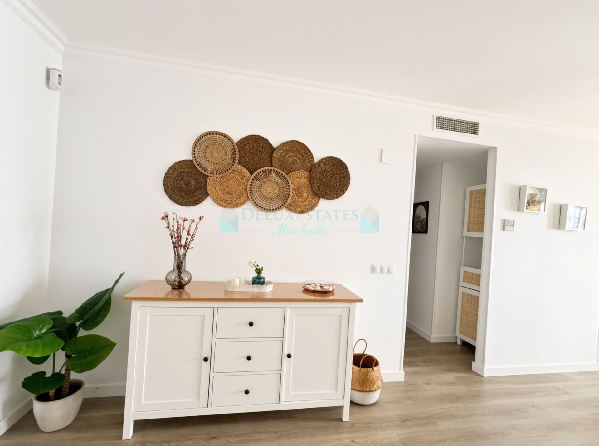 Apartment for sale in La Campana, Nueva Andalucia