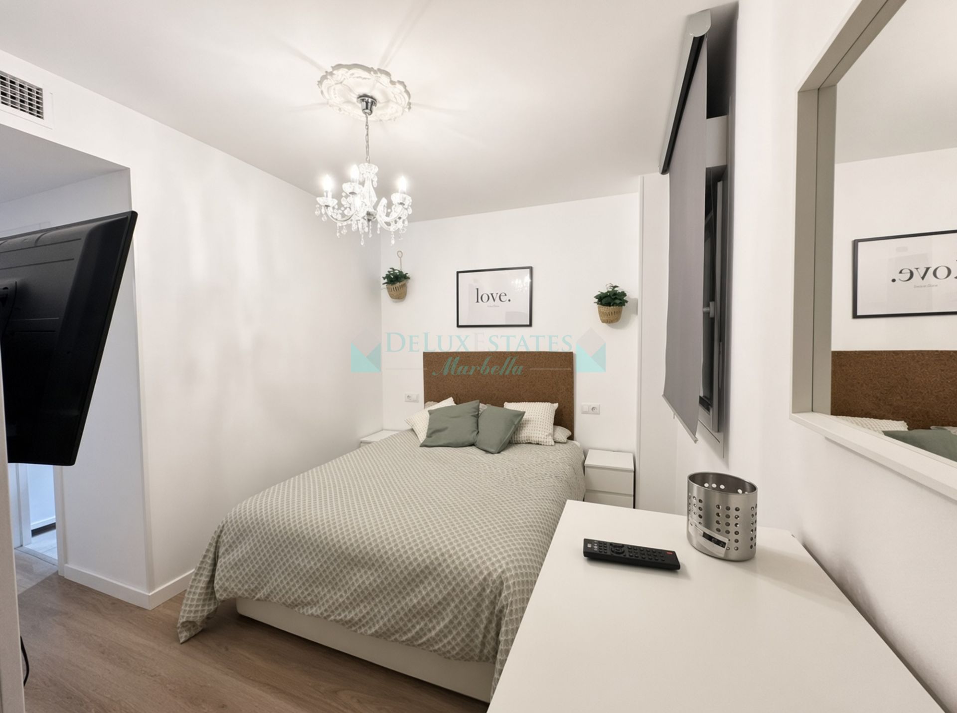 Apartment for sale in La Campana, Nueva Andalucia