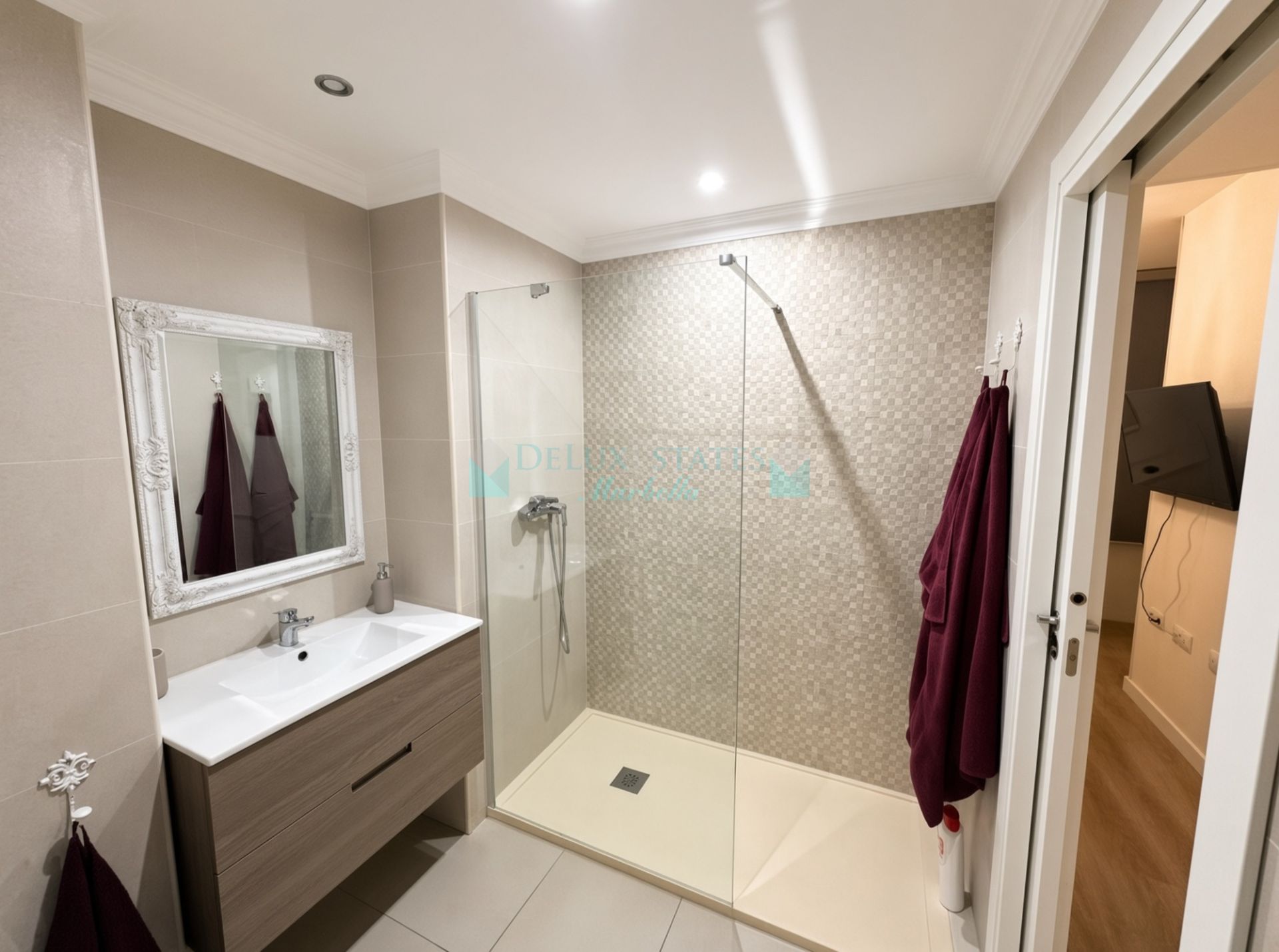Apartment for sale in La Campana, Nueva Andalucia