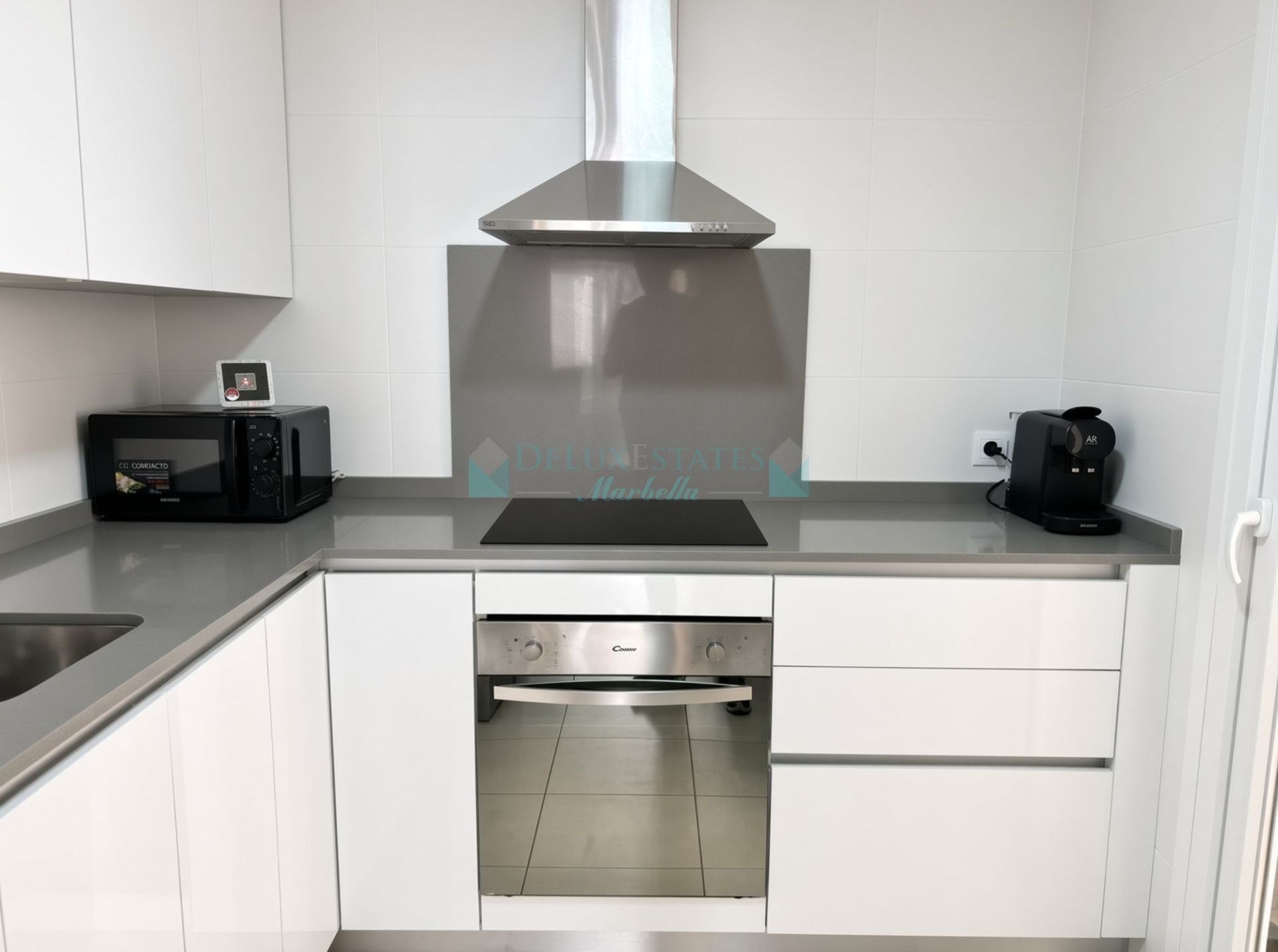 Apartment for sale in La Campana, Nueva Andalucia
