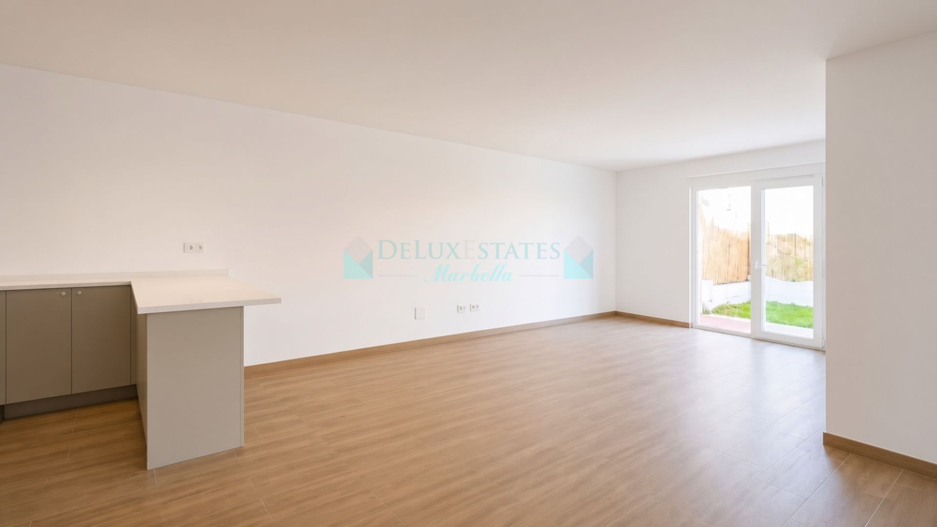 Town House for sale in Nueva Atalaya, Estepona