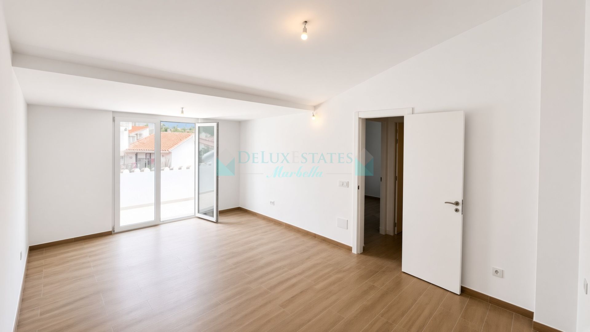 Town House for sale in Nueva Atalaya, Estepona
