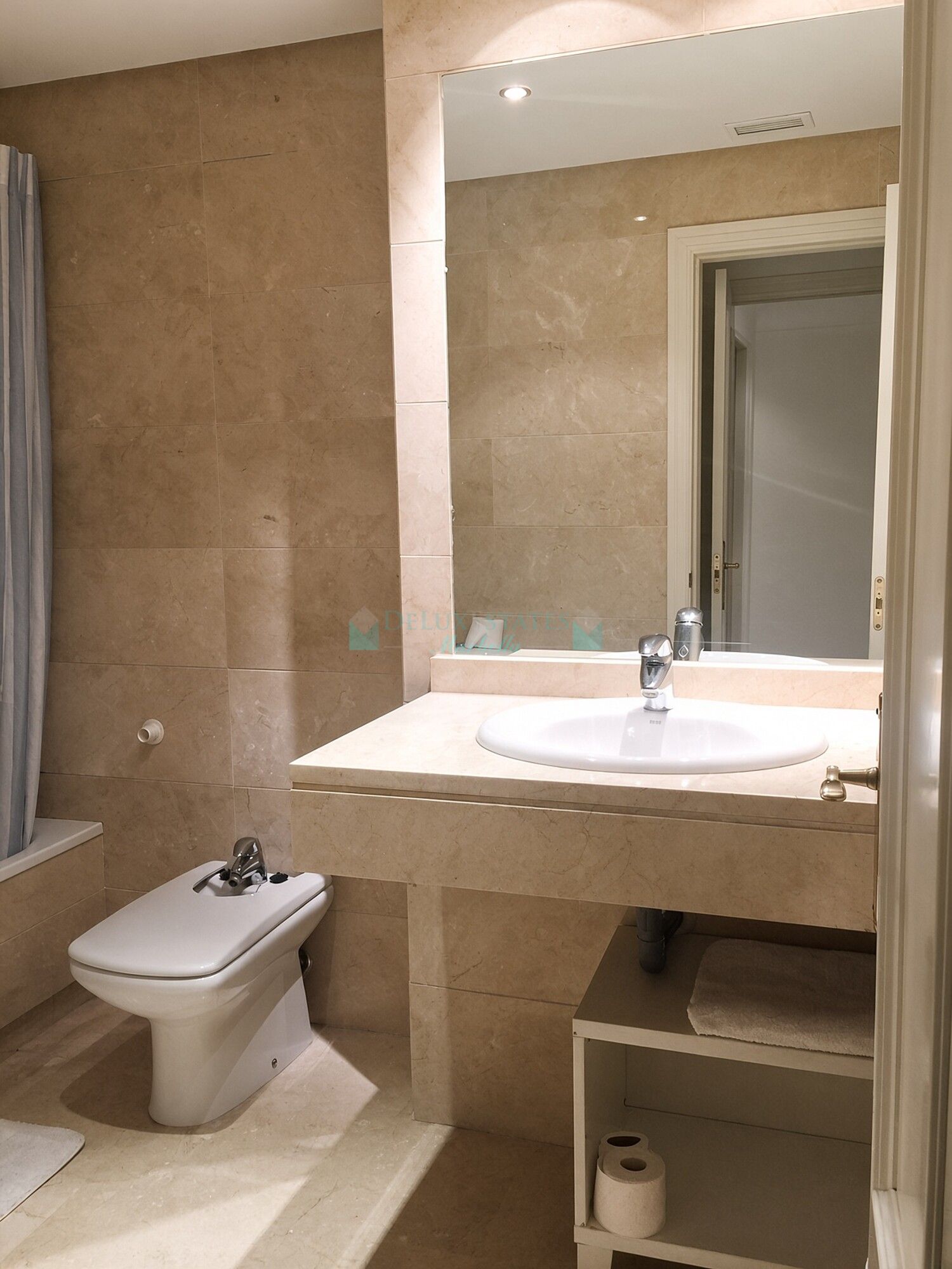 Penthouse for sale in La Dama de Noche, Nueva Andalucia