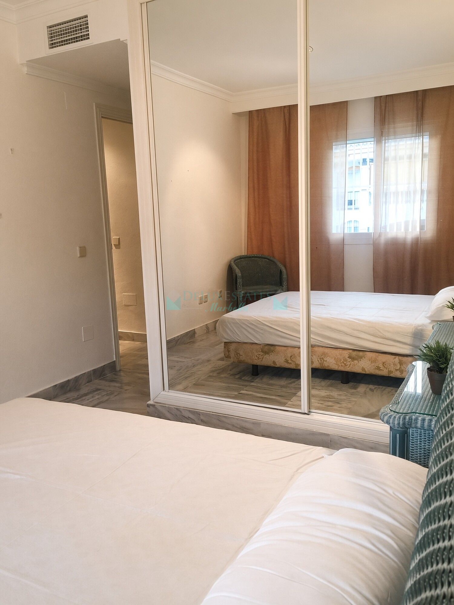 Penthouse for sale in La Dama de Noche, Nueva Andalucia