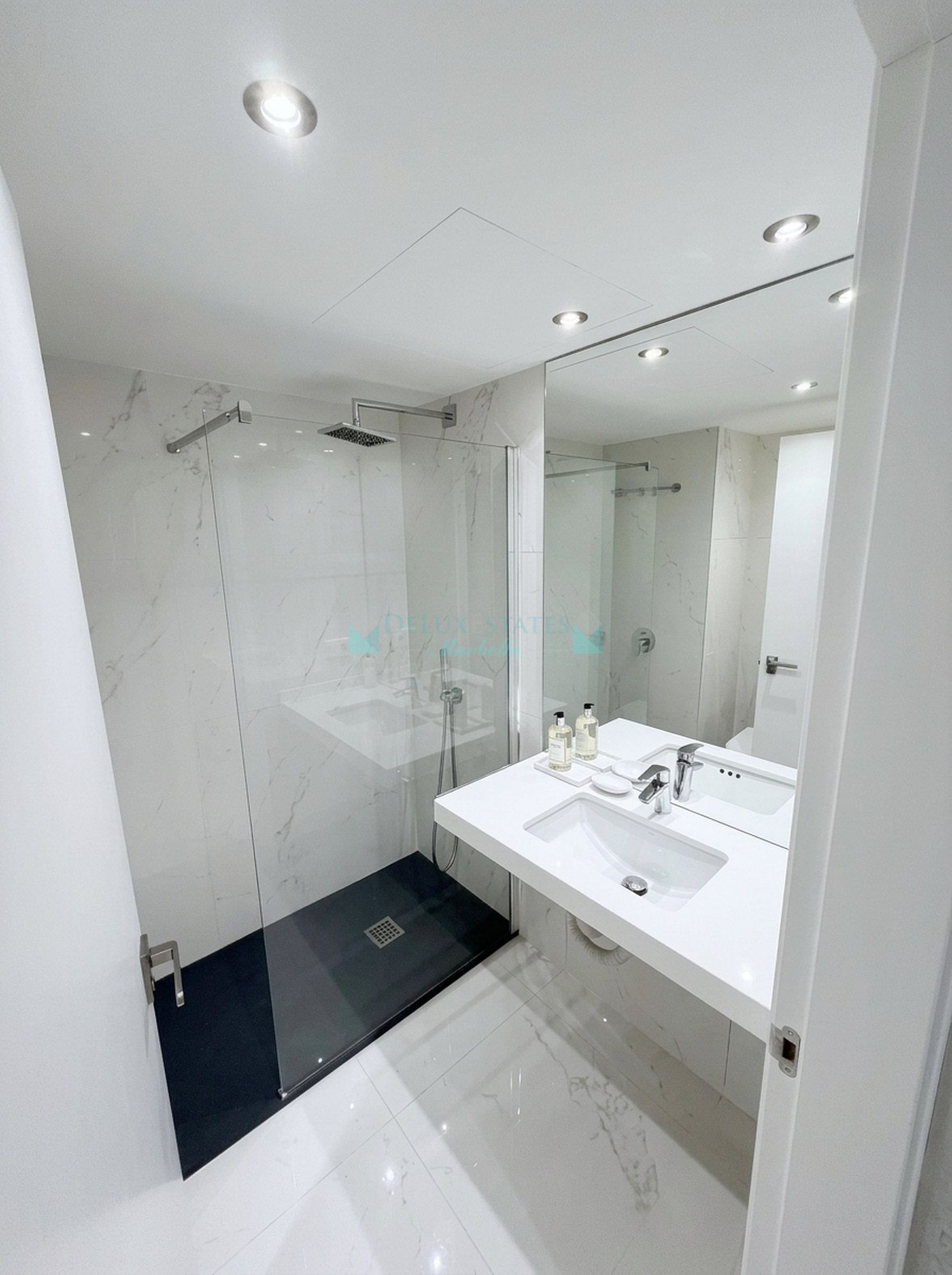 Apartment for sale in Marina Banus, Marbella - Puerto Banus