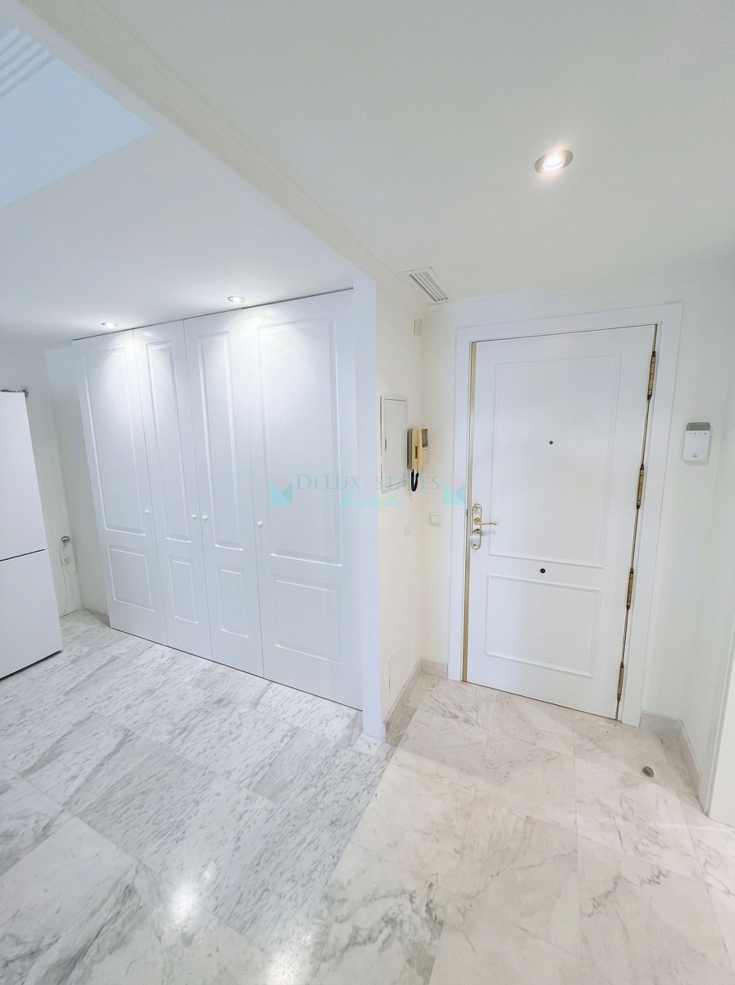 Apartment for sale in Marina Banus, Marbella - Puerto Banus