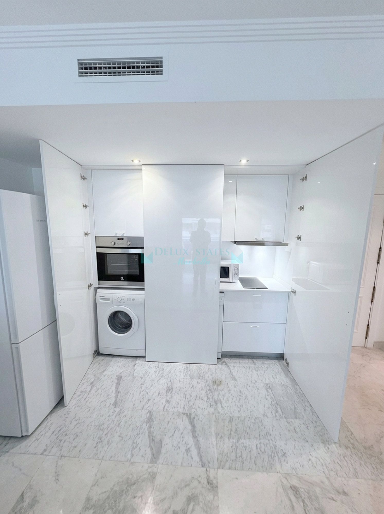 Apartment for sale in Marina Banus, Marbella - Puerto Banus