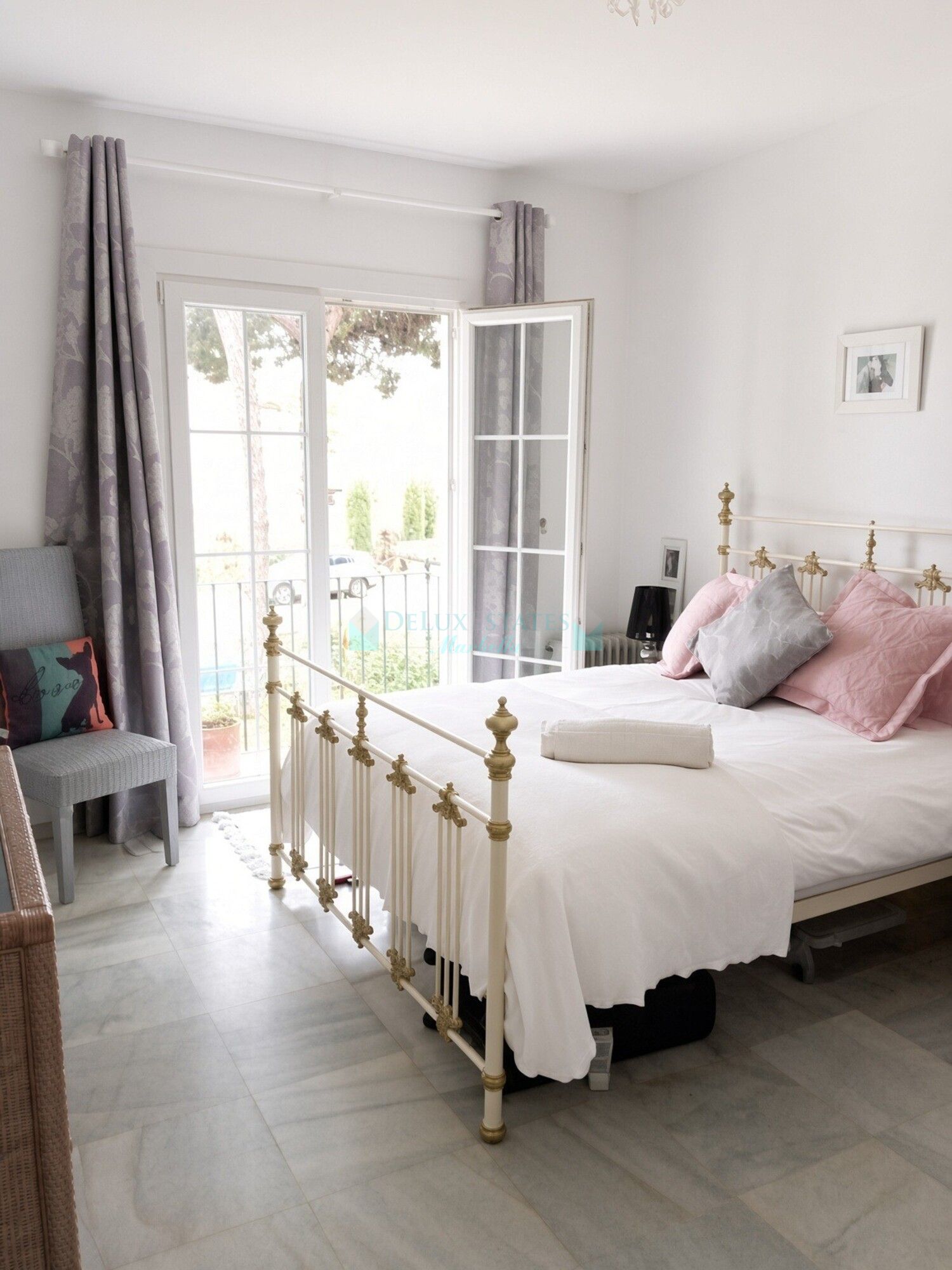 Apartamento en venta en El Presidente, Estepona