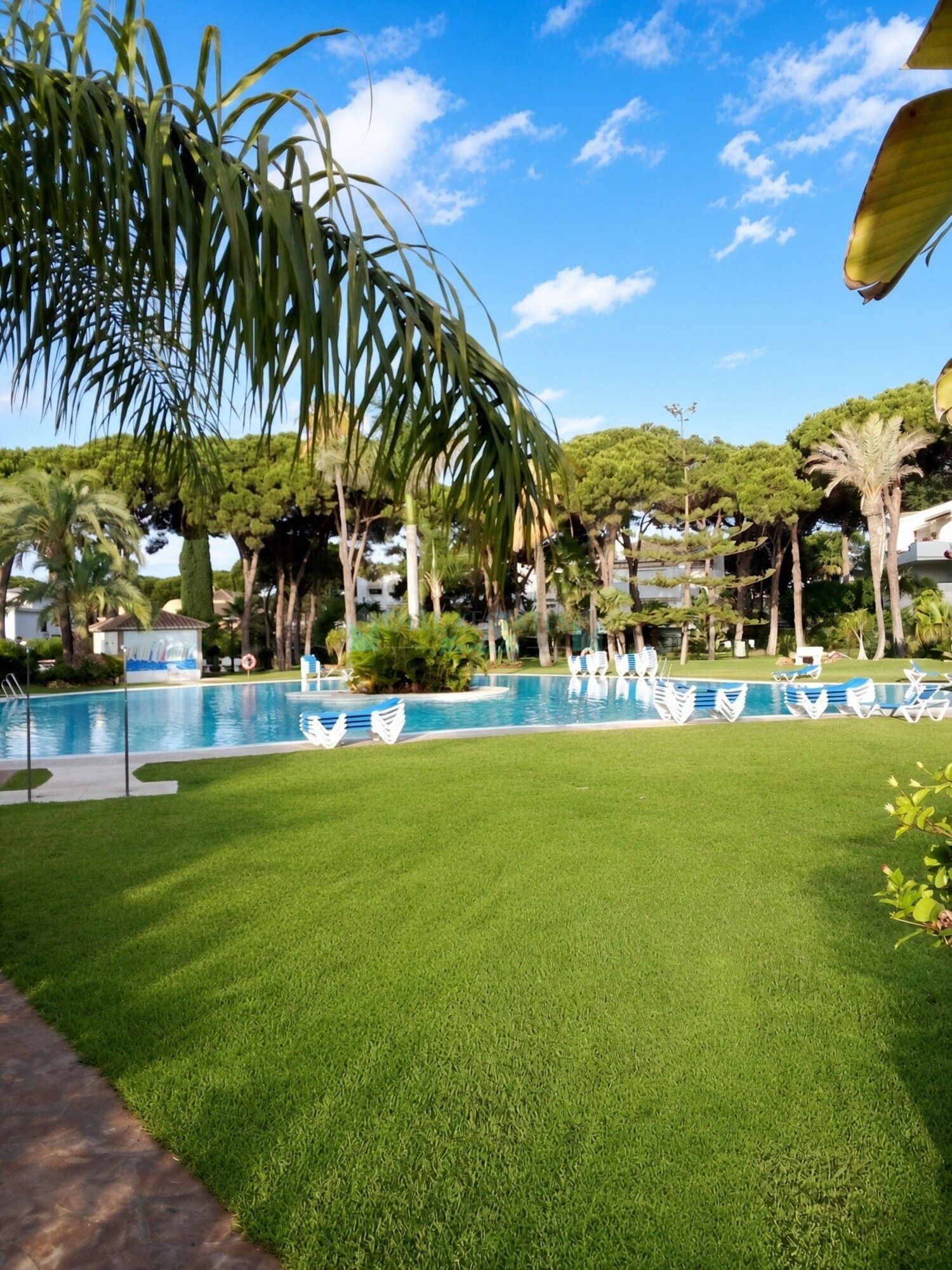 Apartamento en venta en El Presidente, Estepona