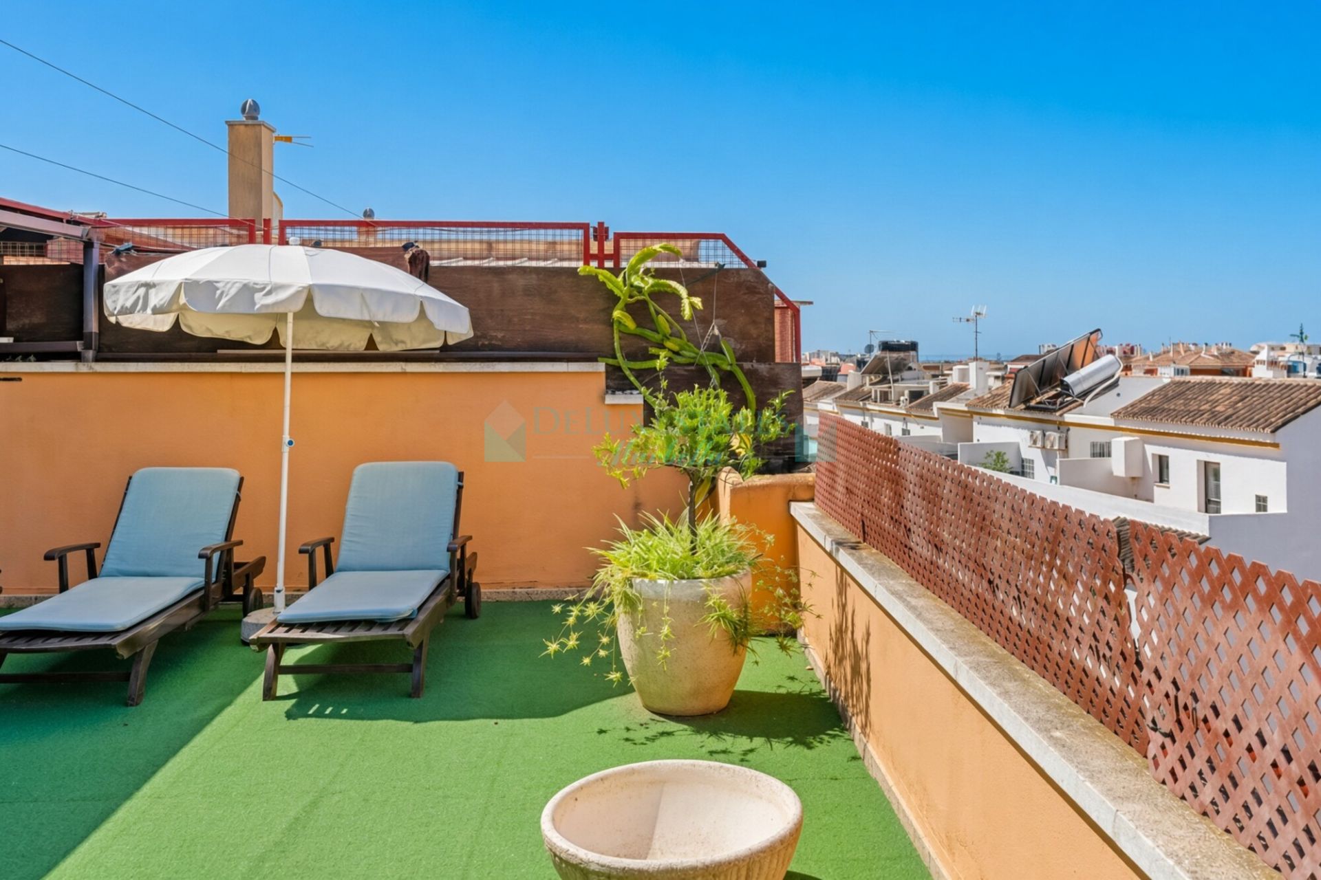 Penthouse for sale in Calvario, Estepona