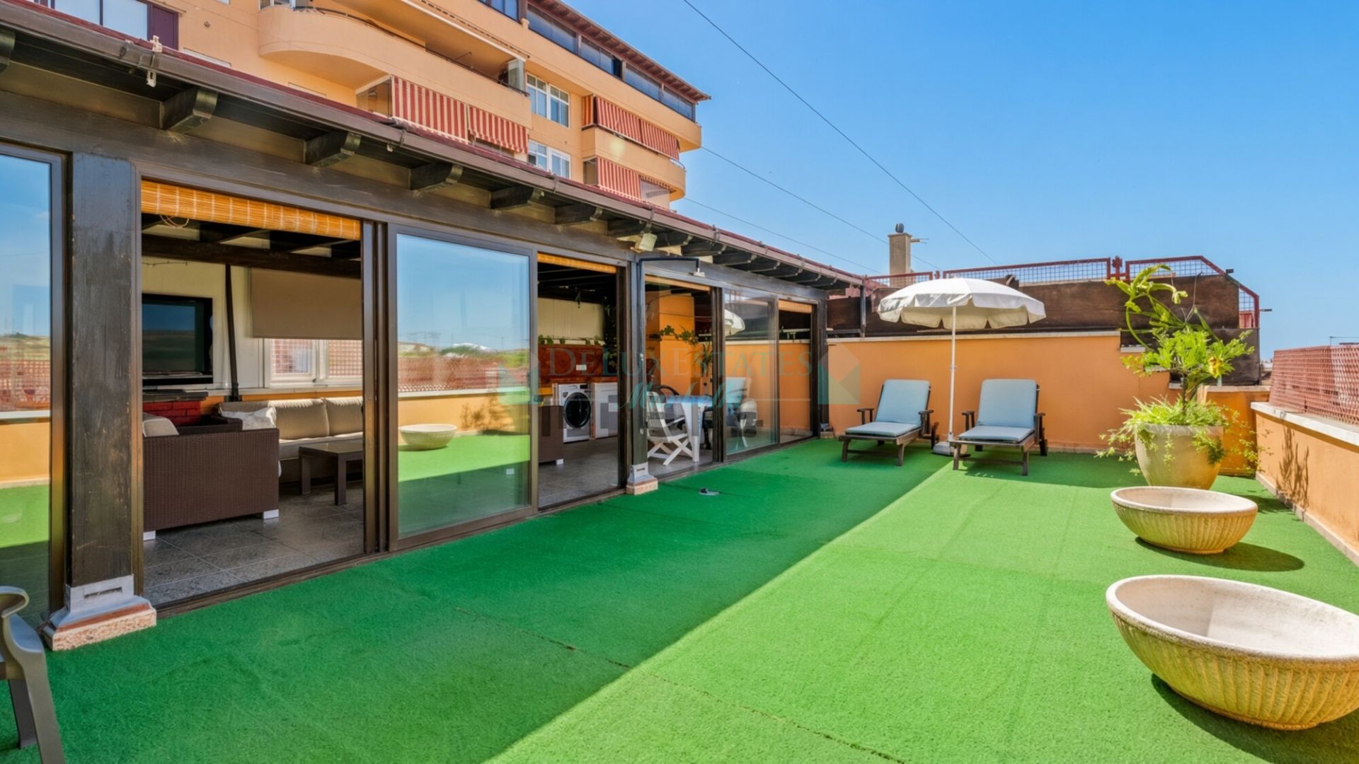 Penthouse for sale in Calvario, Estepona