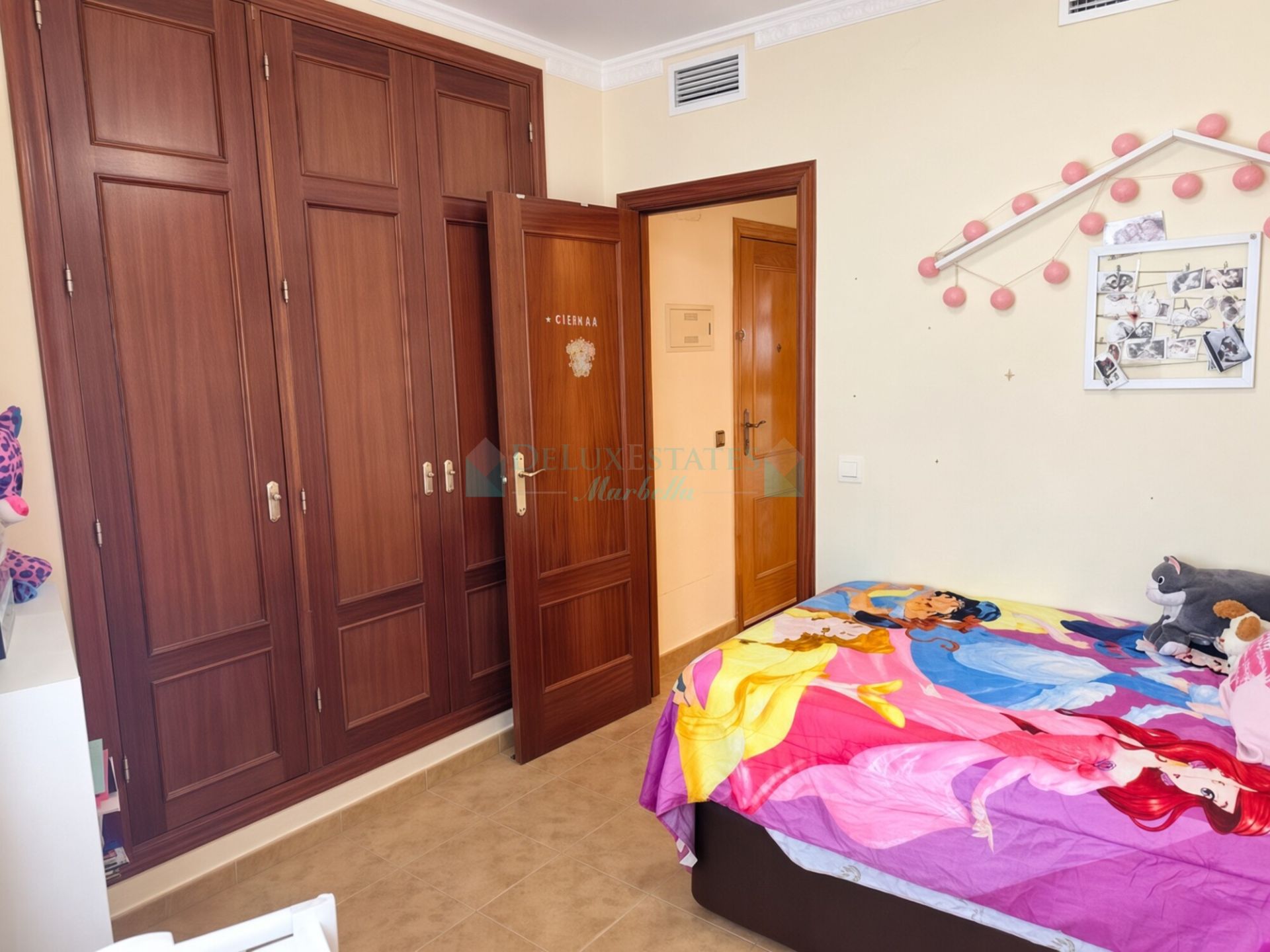 Penthouse for sale in Calvario, Estepona