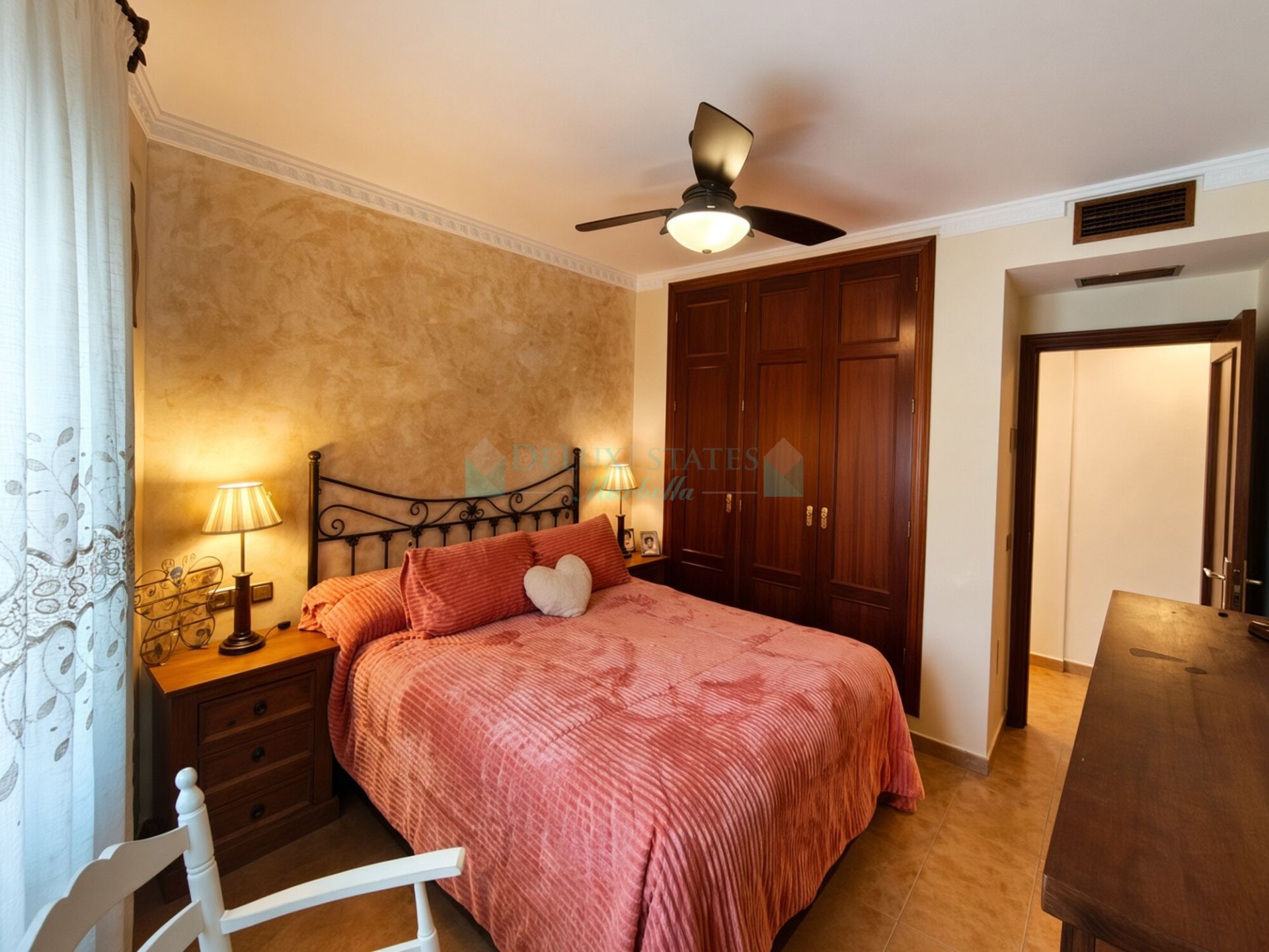 Penthouse for sale in Calvario, Estepona