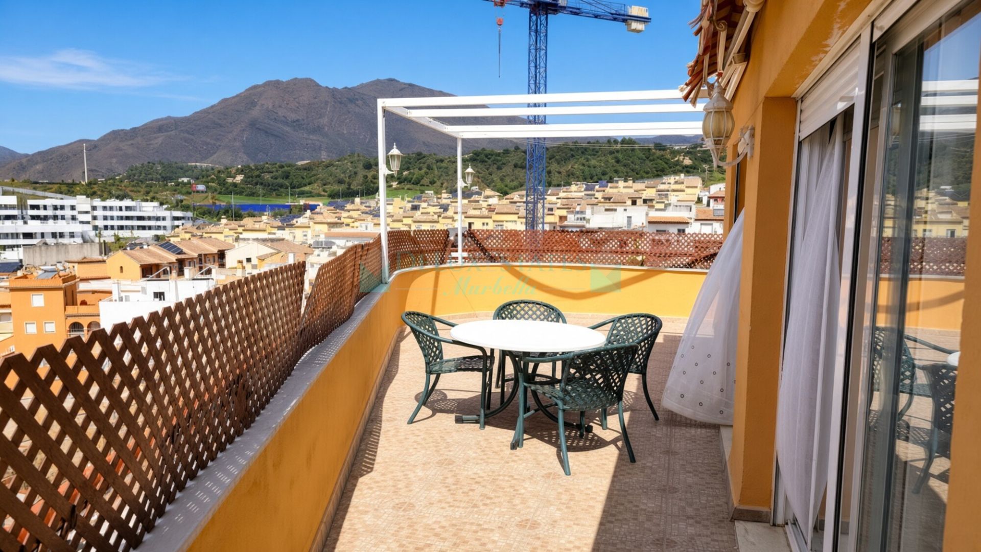 Penthouse for sale in Calvario, Estepona