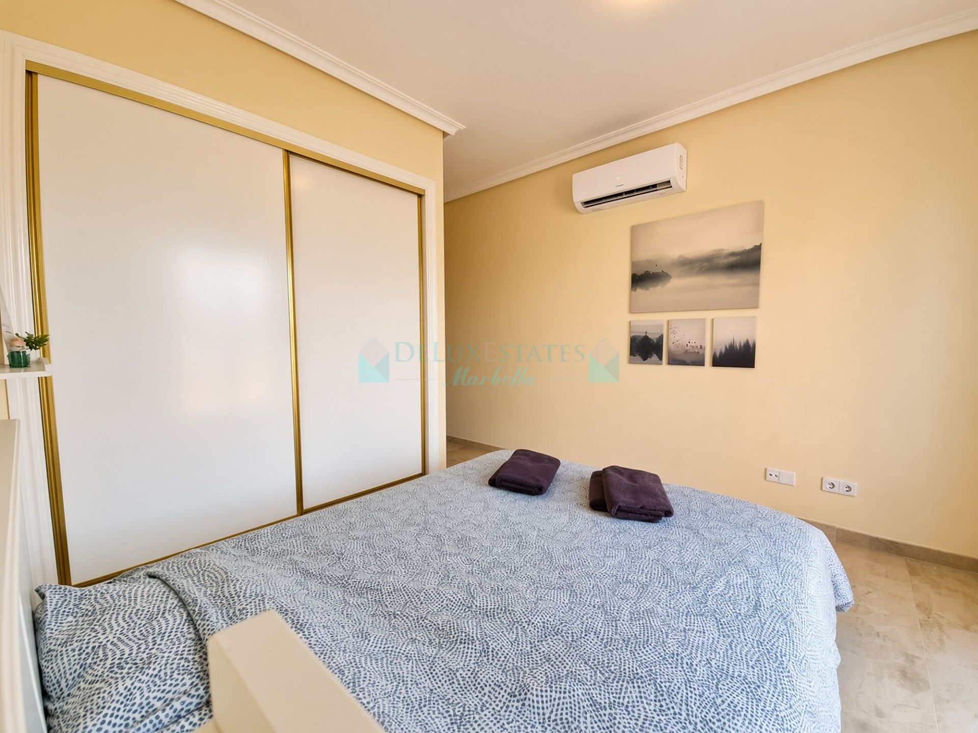Penthouse for sale in Majestic, Casares