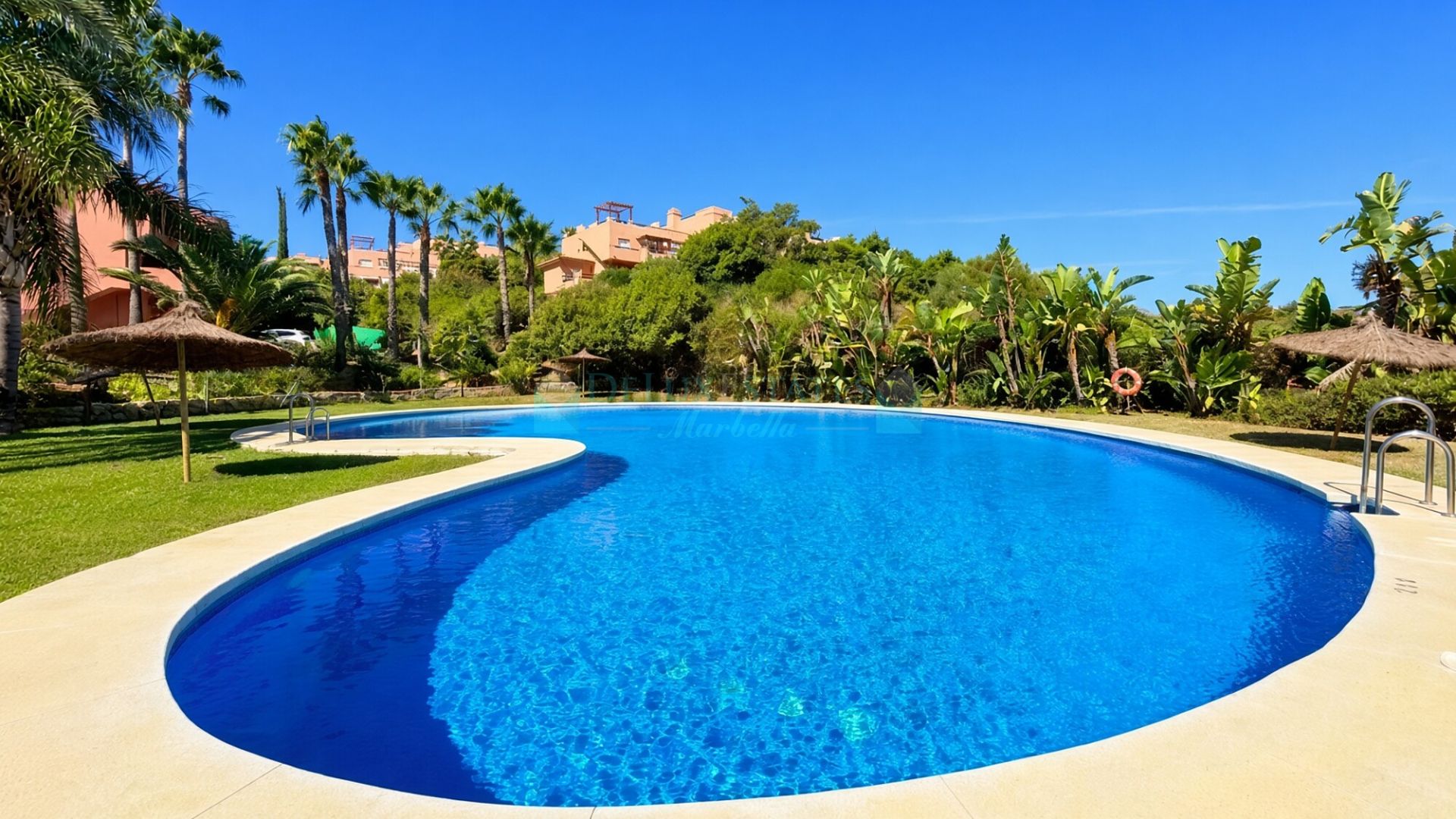 Penthouse for sale in Majestic, Casares