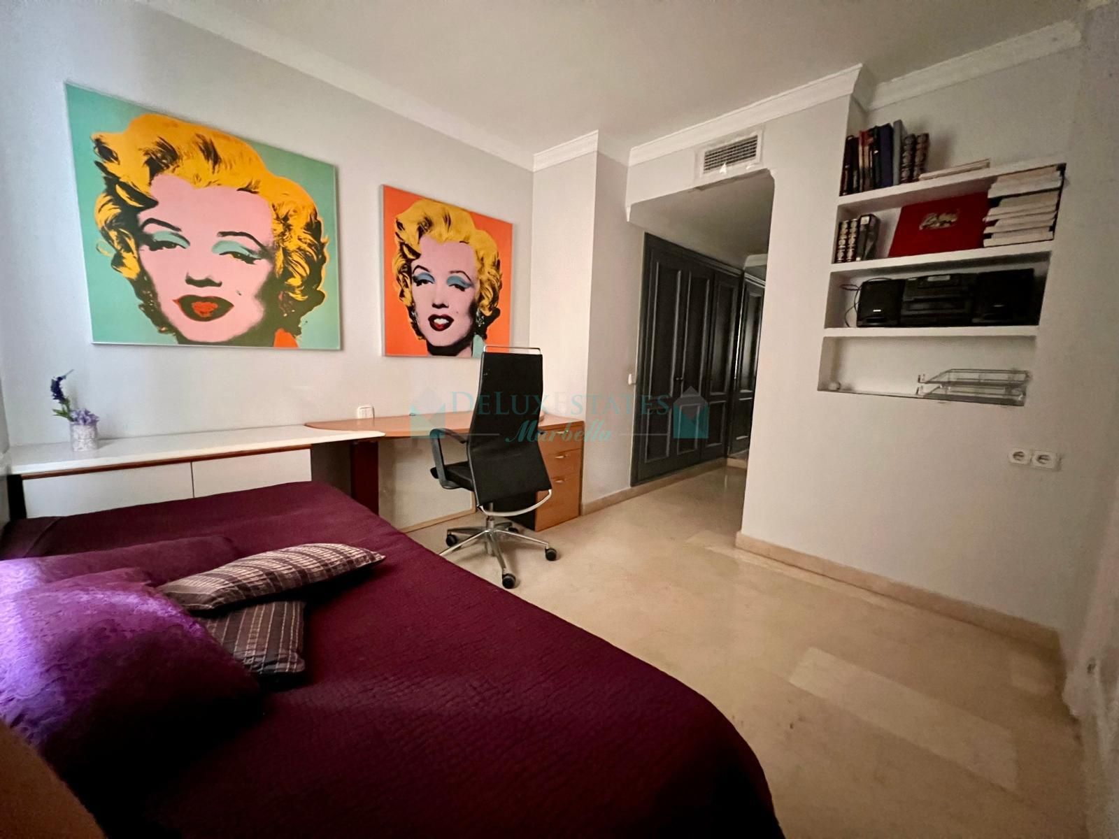 Town House for sale in La Quinta Golf, Benahavis