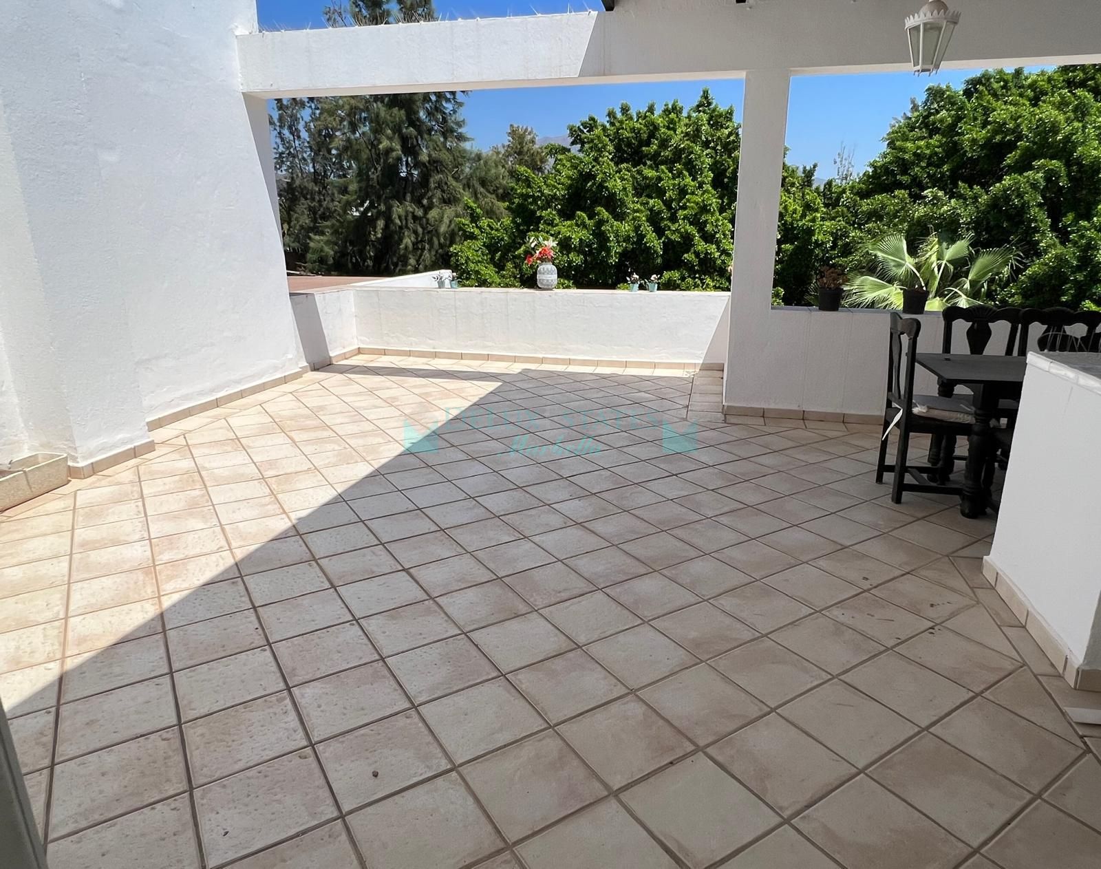 Town House for sale in La Quinta Golf, Benahavis