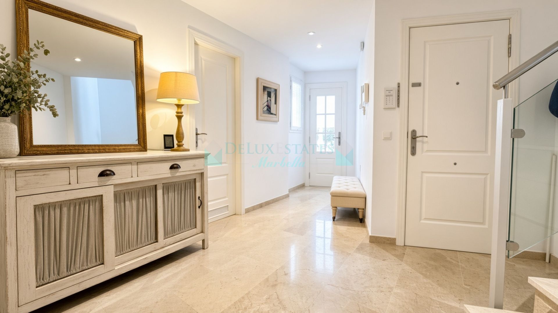 Duplex Penthouse for sale in Casco antiguo, Marbella
