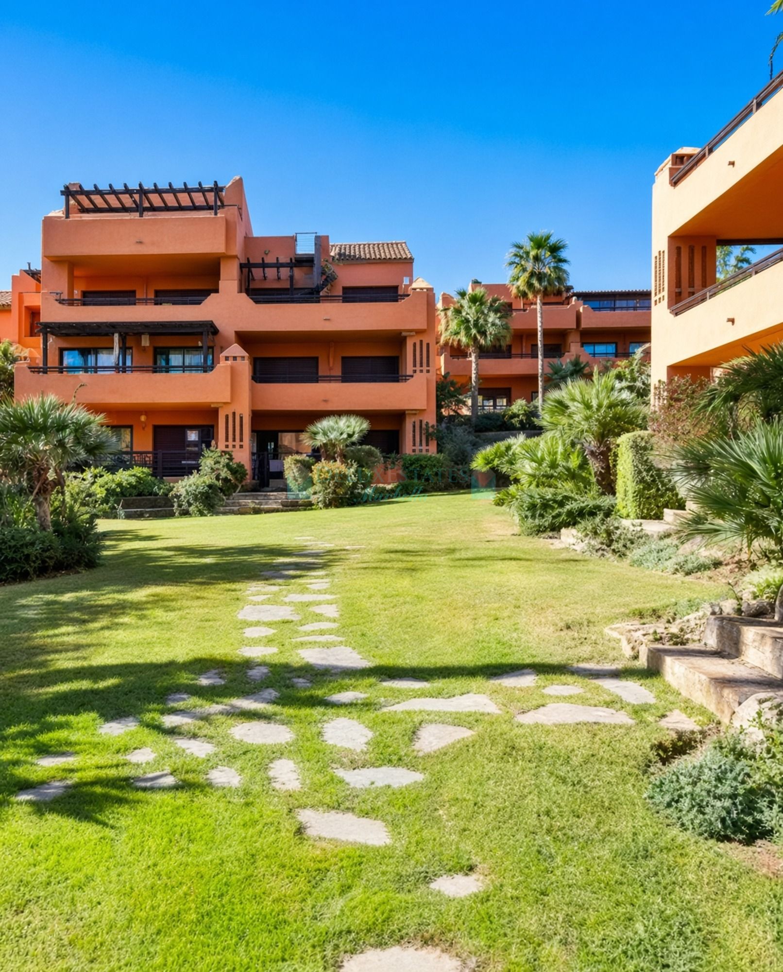 Apartamento Planta Baja en venta en Buenas Noches, Estepona