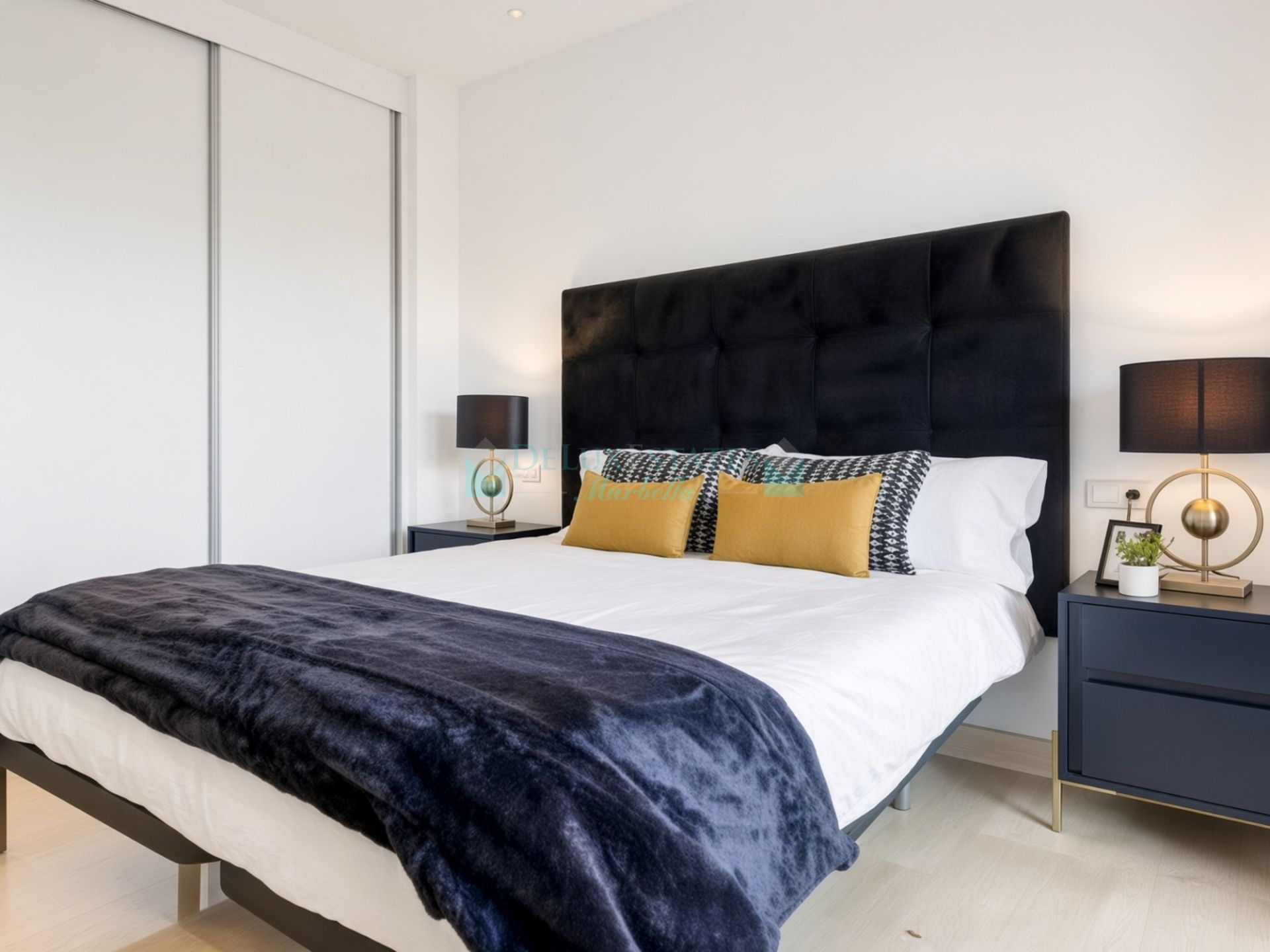 Apartamento Planta Baja en venta en Buenas Noches, Estepona