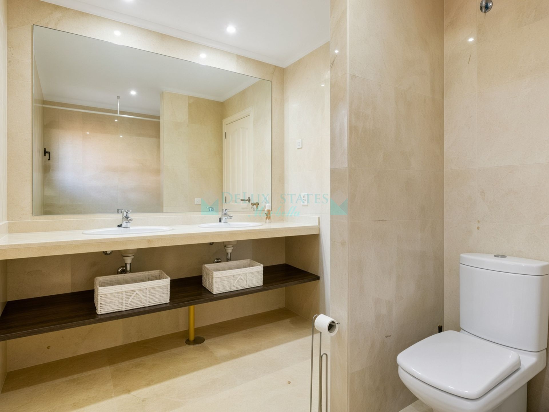 Apartamento Planta Baja en venta en Buenas Noches, Estepona
