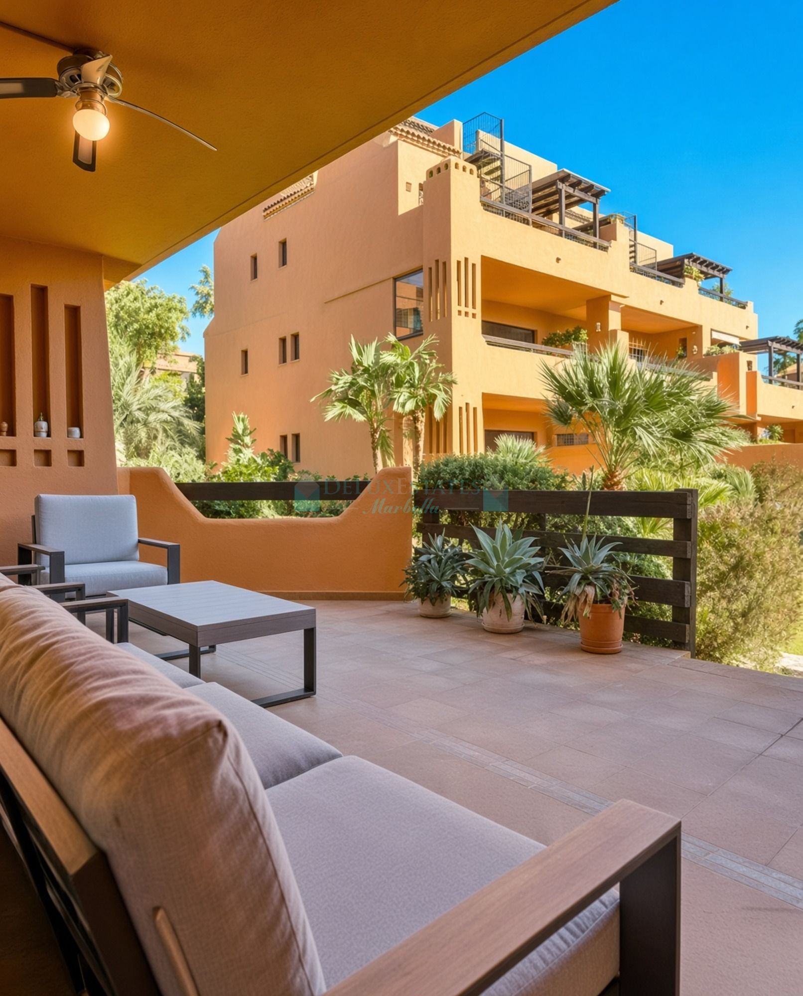 Apartamento Planta Baja en venta en Buenas Noches, Estepona