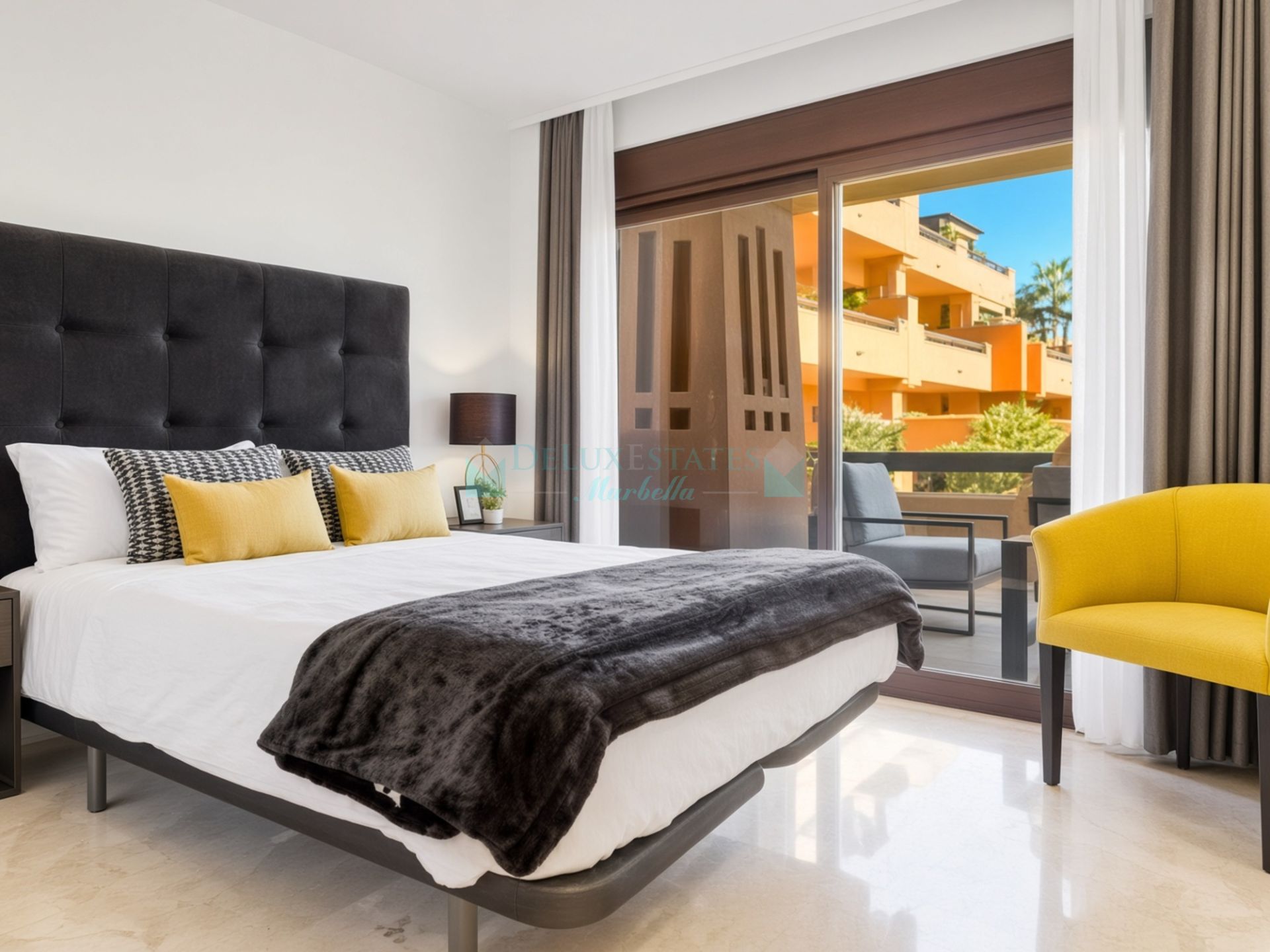 Apartamento Planta Baja en venta en Buenas Noches, Estepona