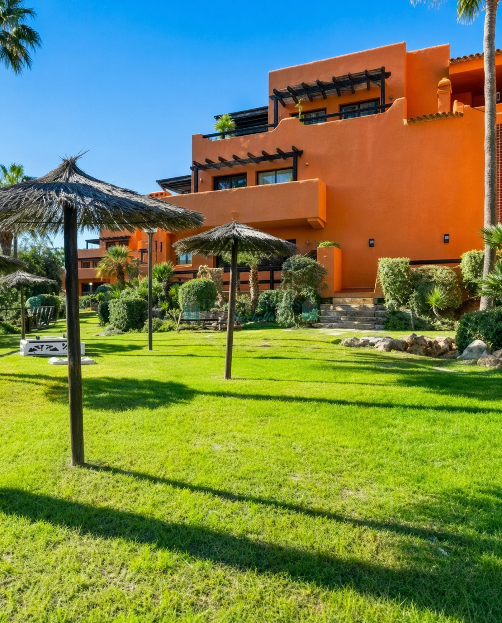 Apartamento Planta Baja en venta en Buenas Noches, Estepona