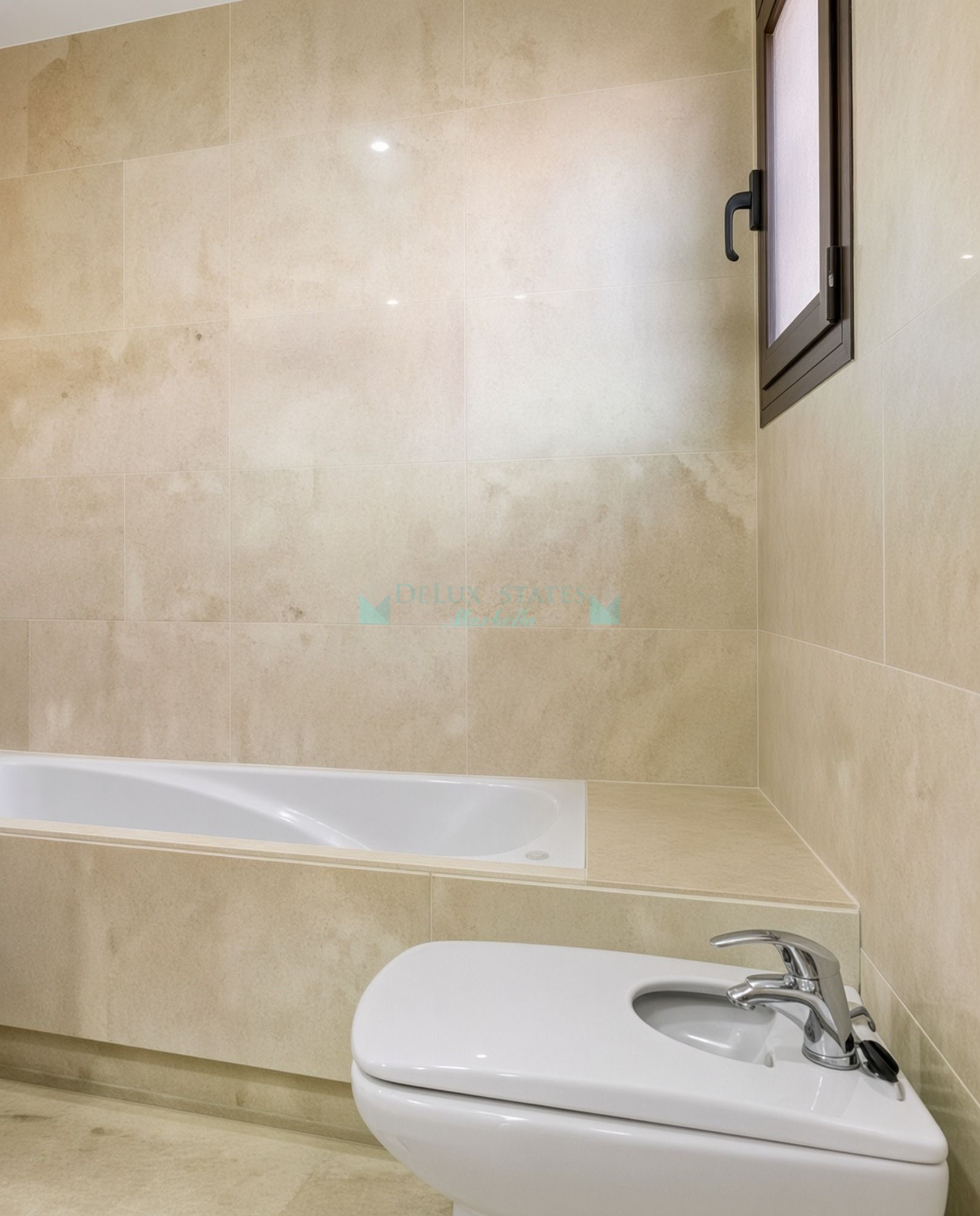 Apartamento Planta Baja en venta en Buenas Noches, Estepona