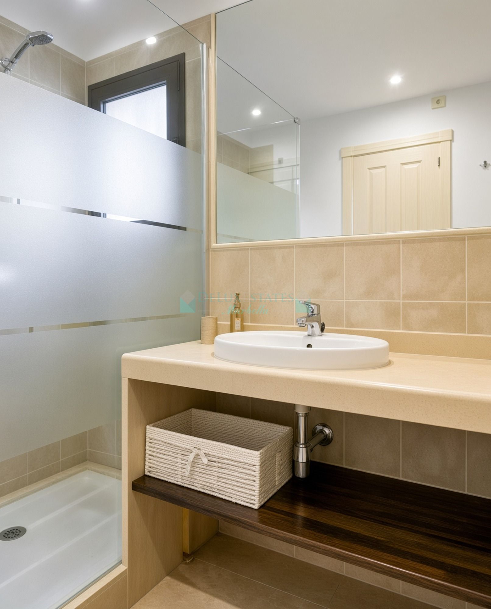Apartamento Planta Baja en venta en Buenas Noches, Estepona