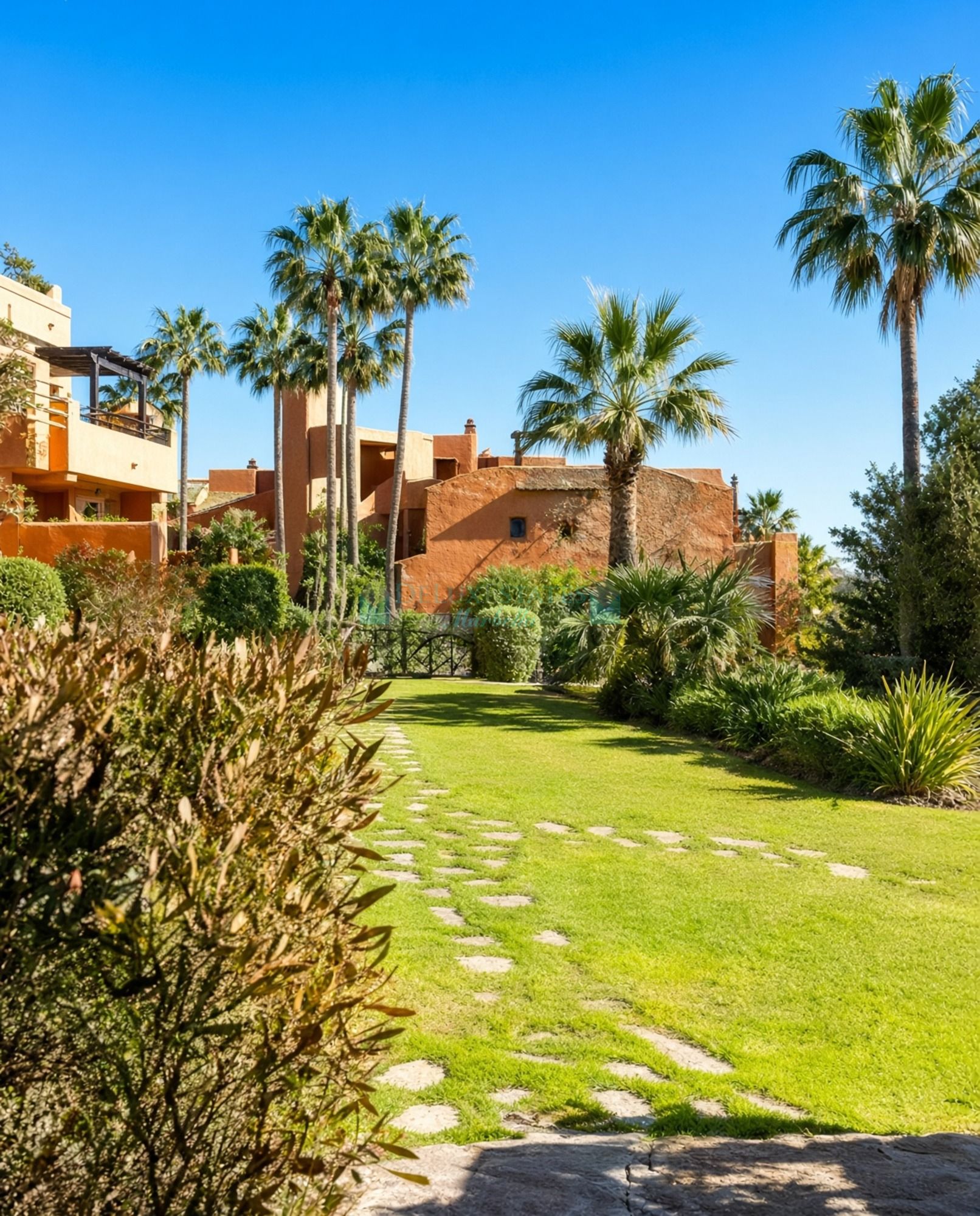 Apartamento Planta Baja en venta en Buenas Noches, Estepona