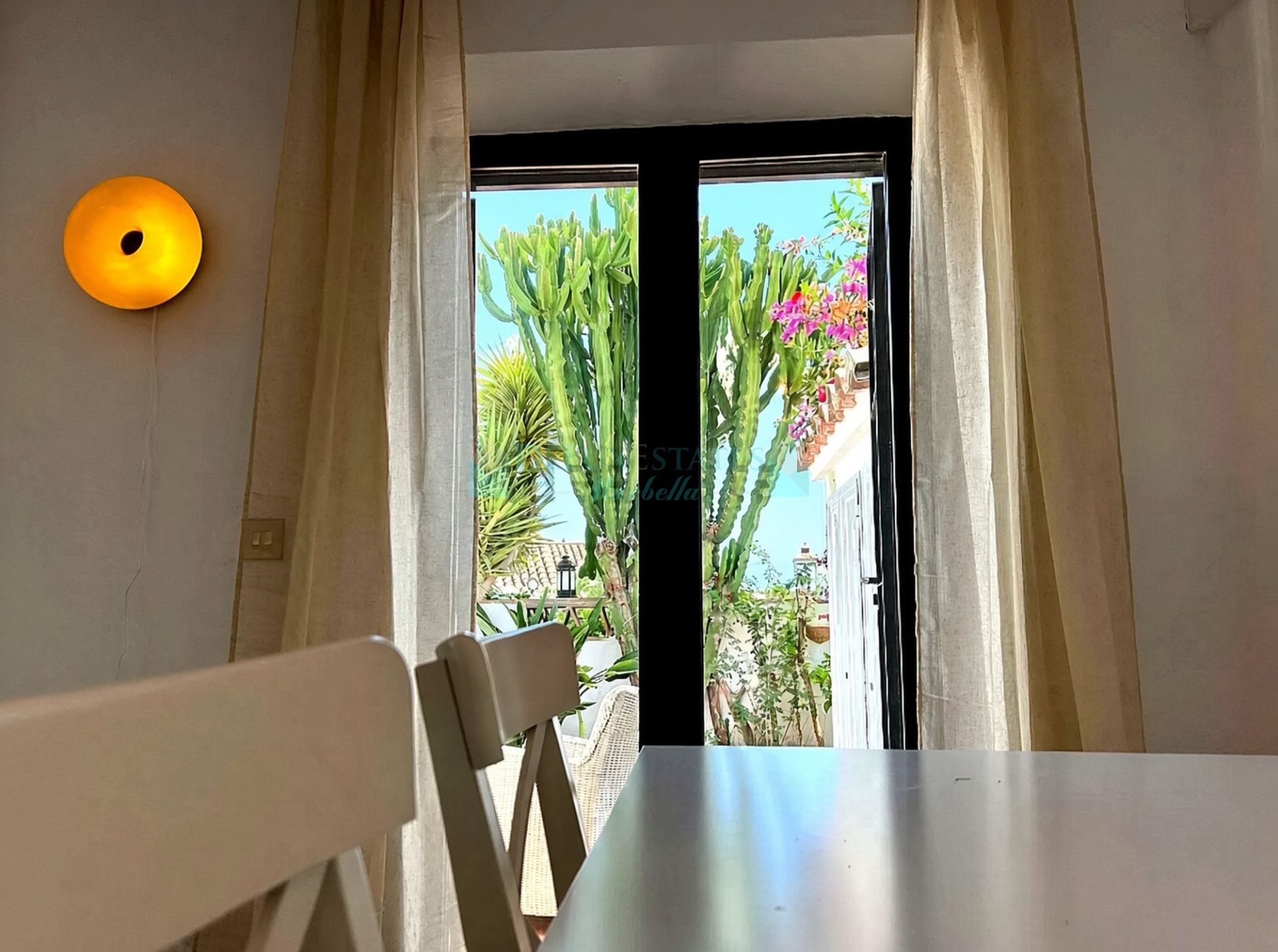 Town House for sale in El Naranjal, Nueva Andalucia