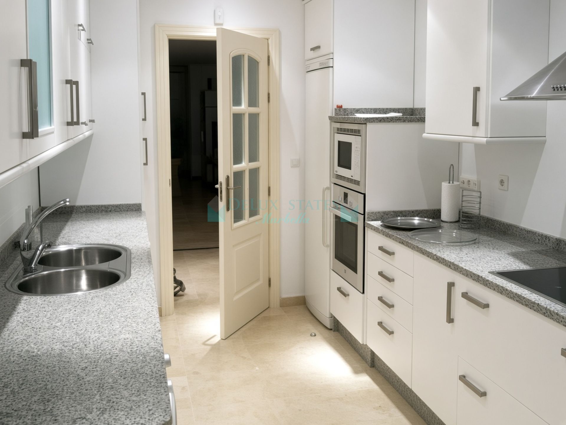 Apartment for sale in Isla Tortuga, Sotogrande