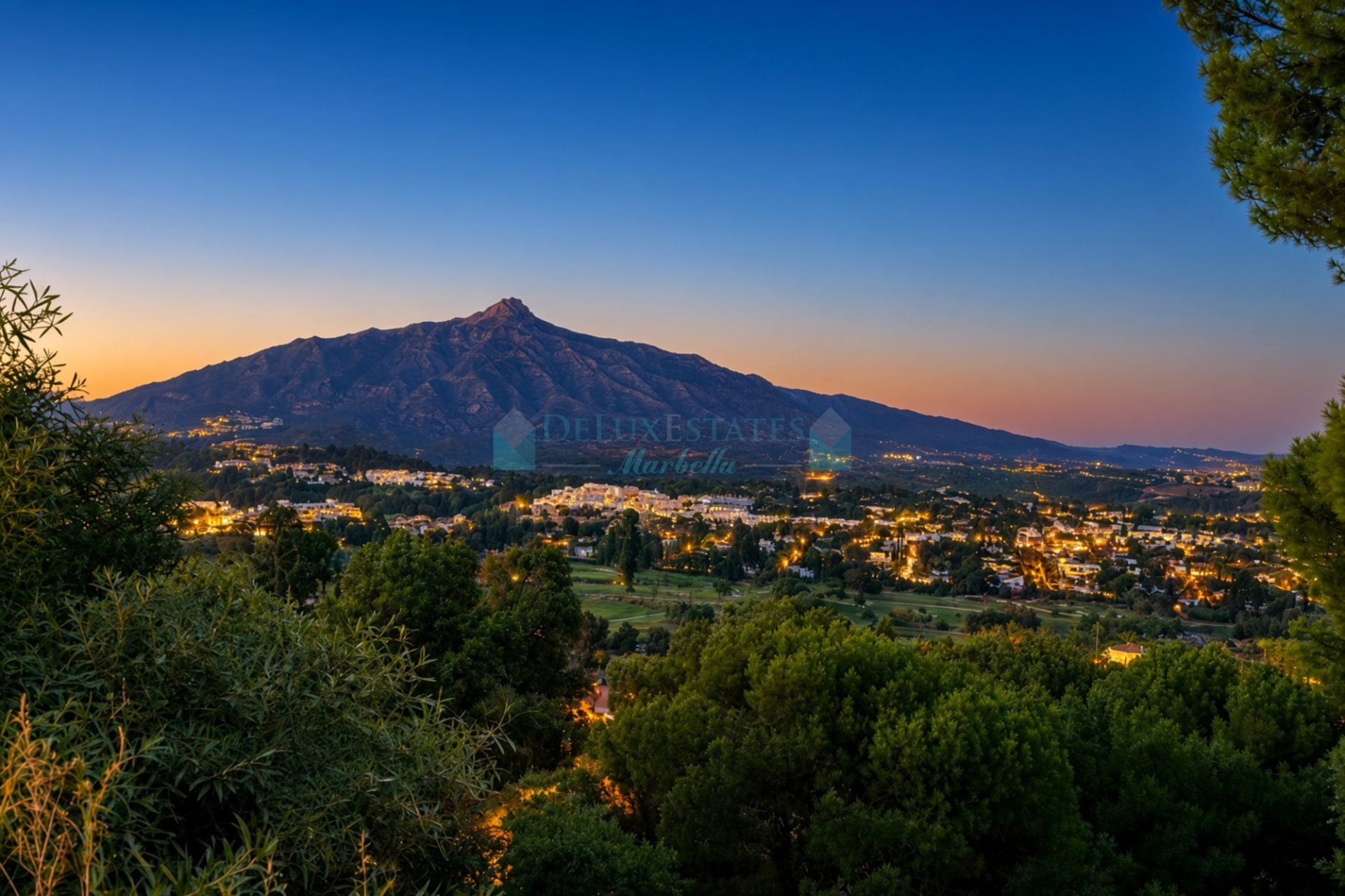 Semi Detached House for sale in Soleuropa, Nueva Andalucia