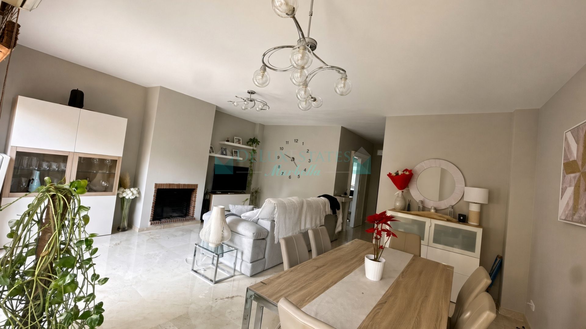 Town House for sale in Selwo, Estepona