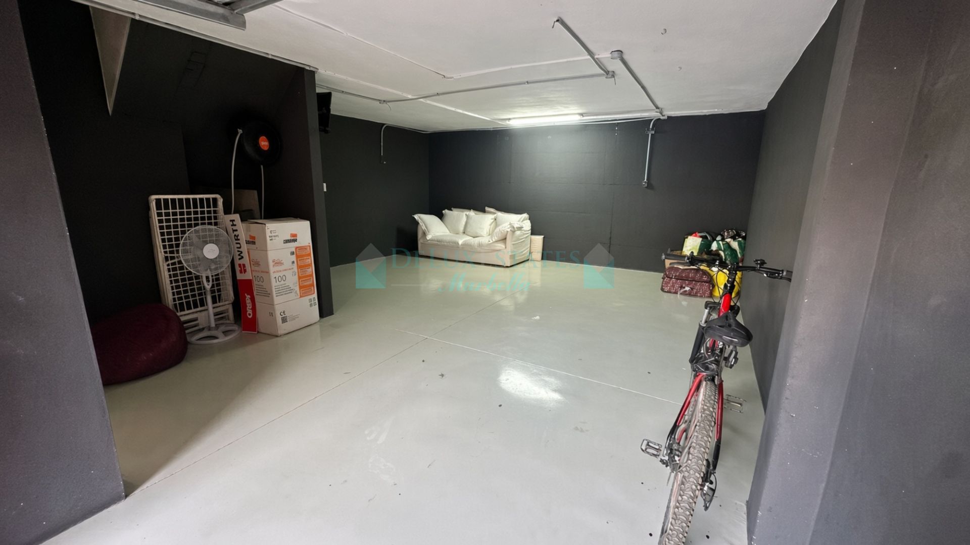 Town House for sale in Selwo, Estepona