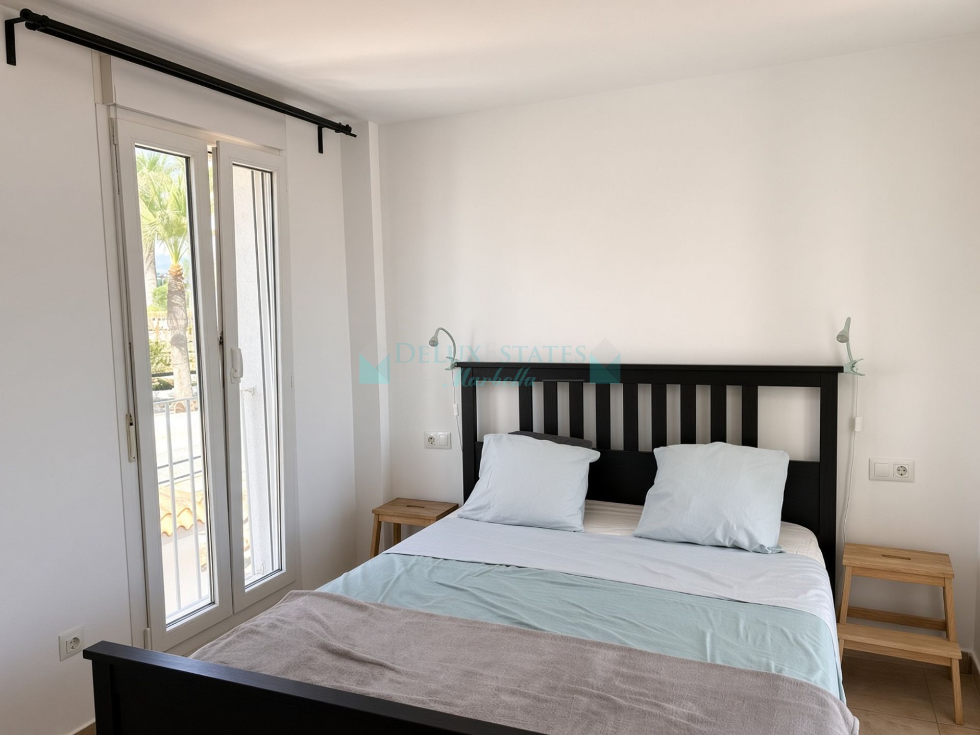 Duplex Penthouse for sale in Alcorrín, Manilva