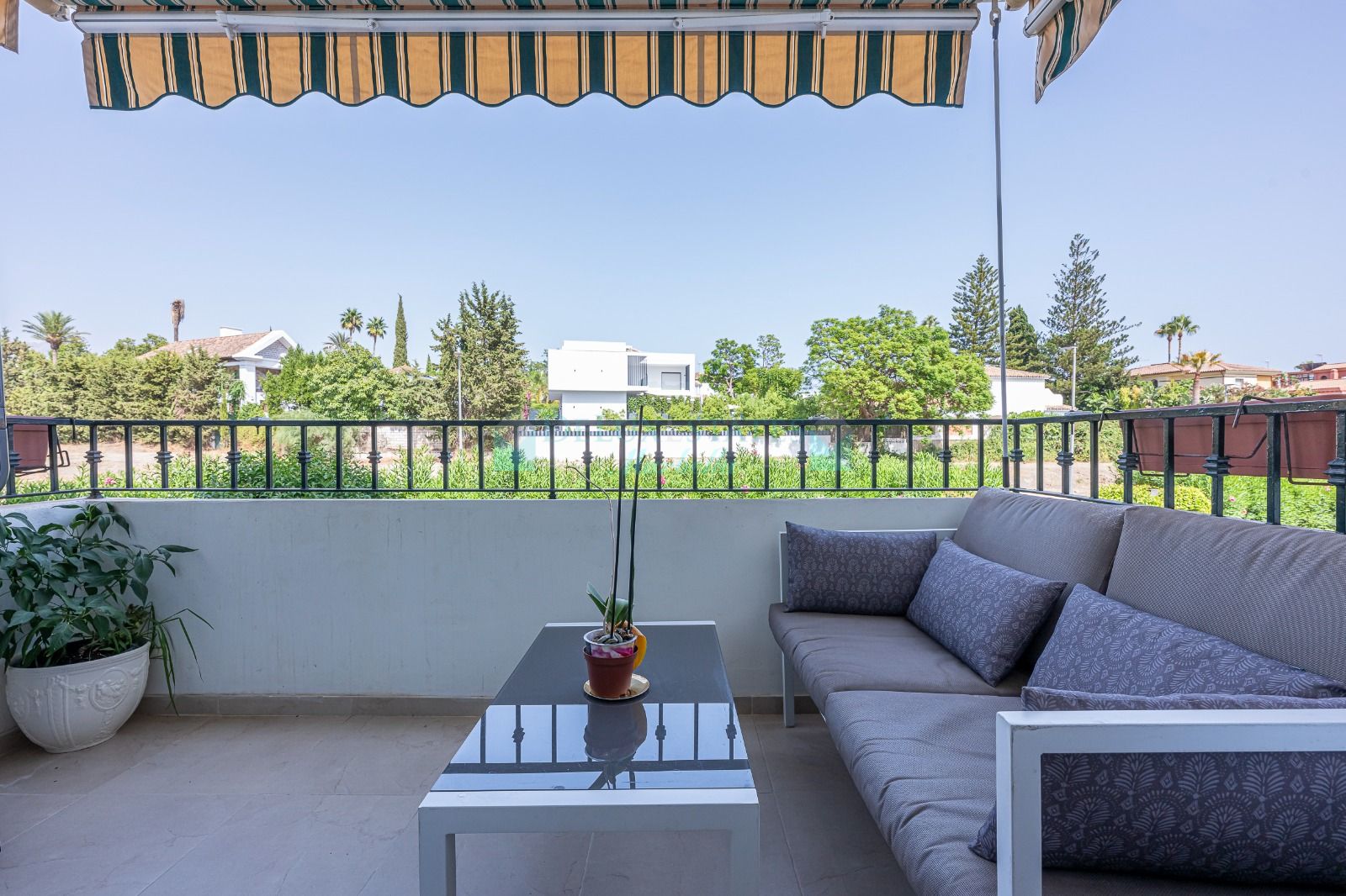 Apartment for sale in Guadalmina Alta, San Pedro de Alcantara