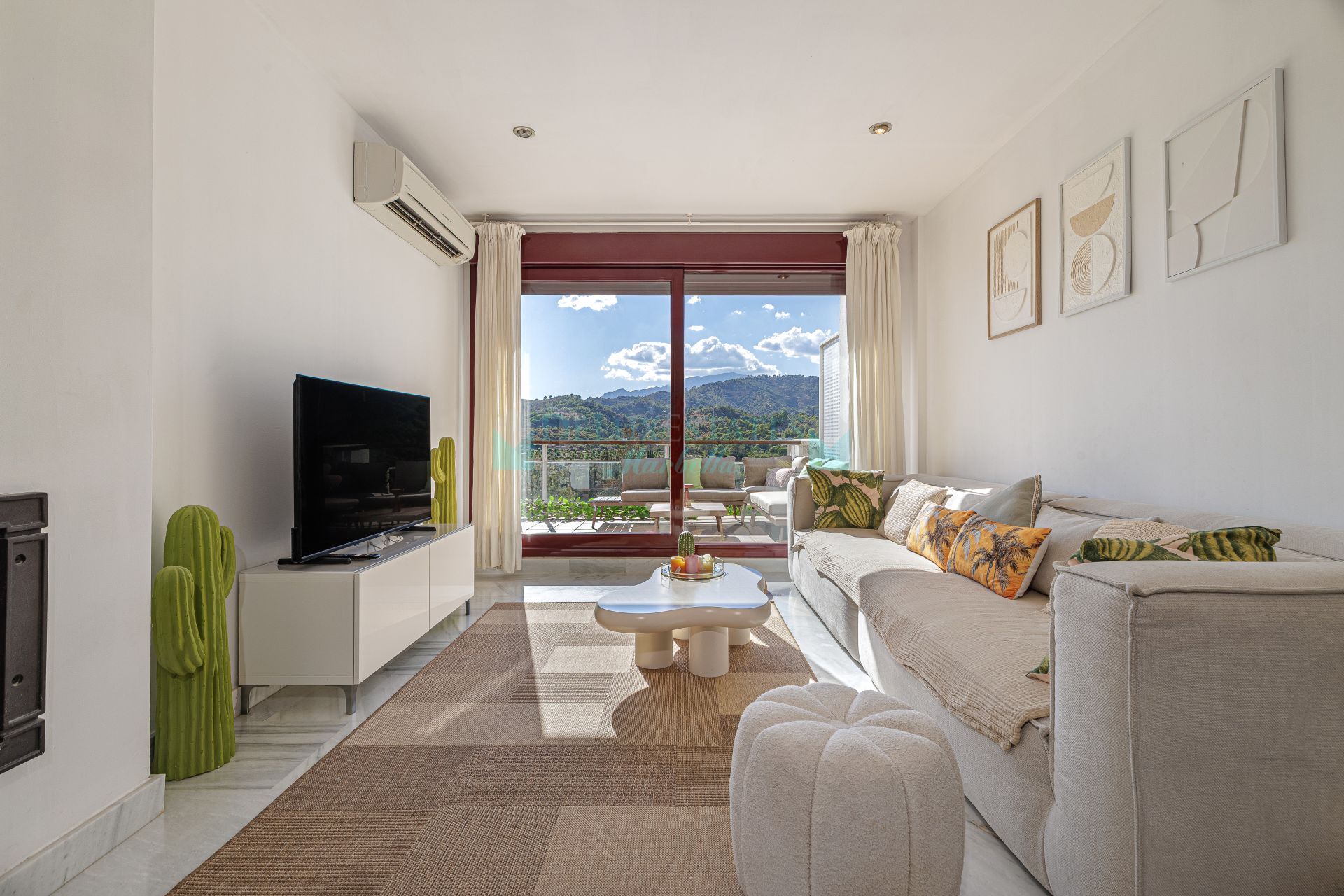 Apartment for sale in Parque Botanico, Estepona