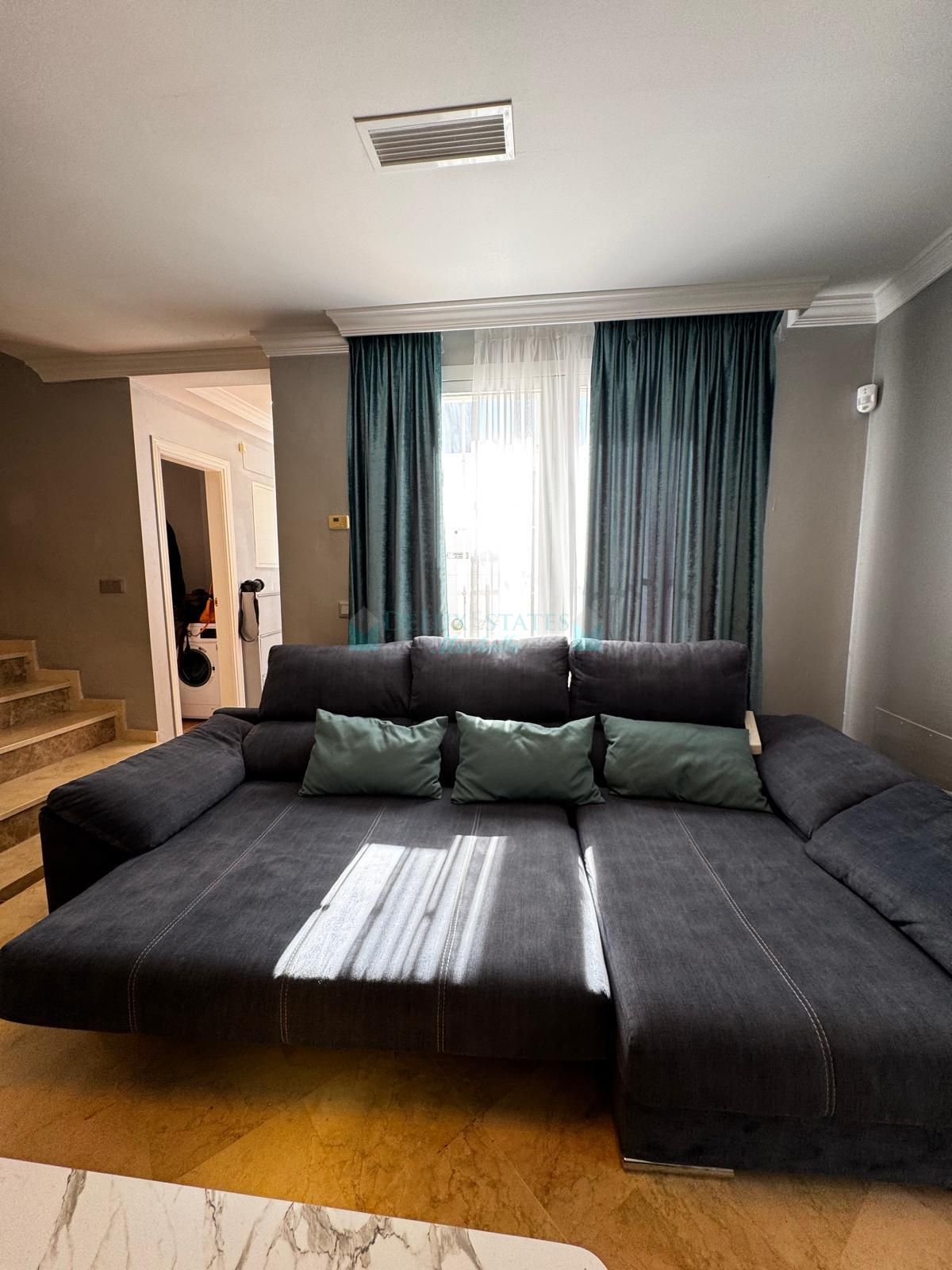 Town House for sale in Aloha Lake Village, Nueva Andalucia