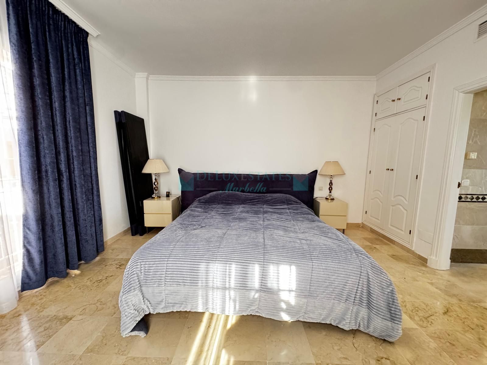 Town House for sale in Aloha Lake Village, Nueva Andalucia