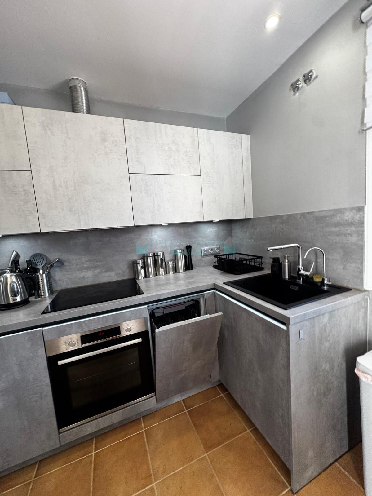 Town House for sale in Aloha Lake Village, Nueva Andalucia